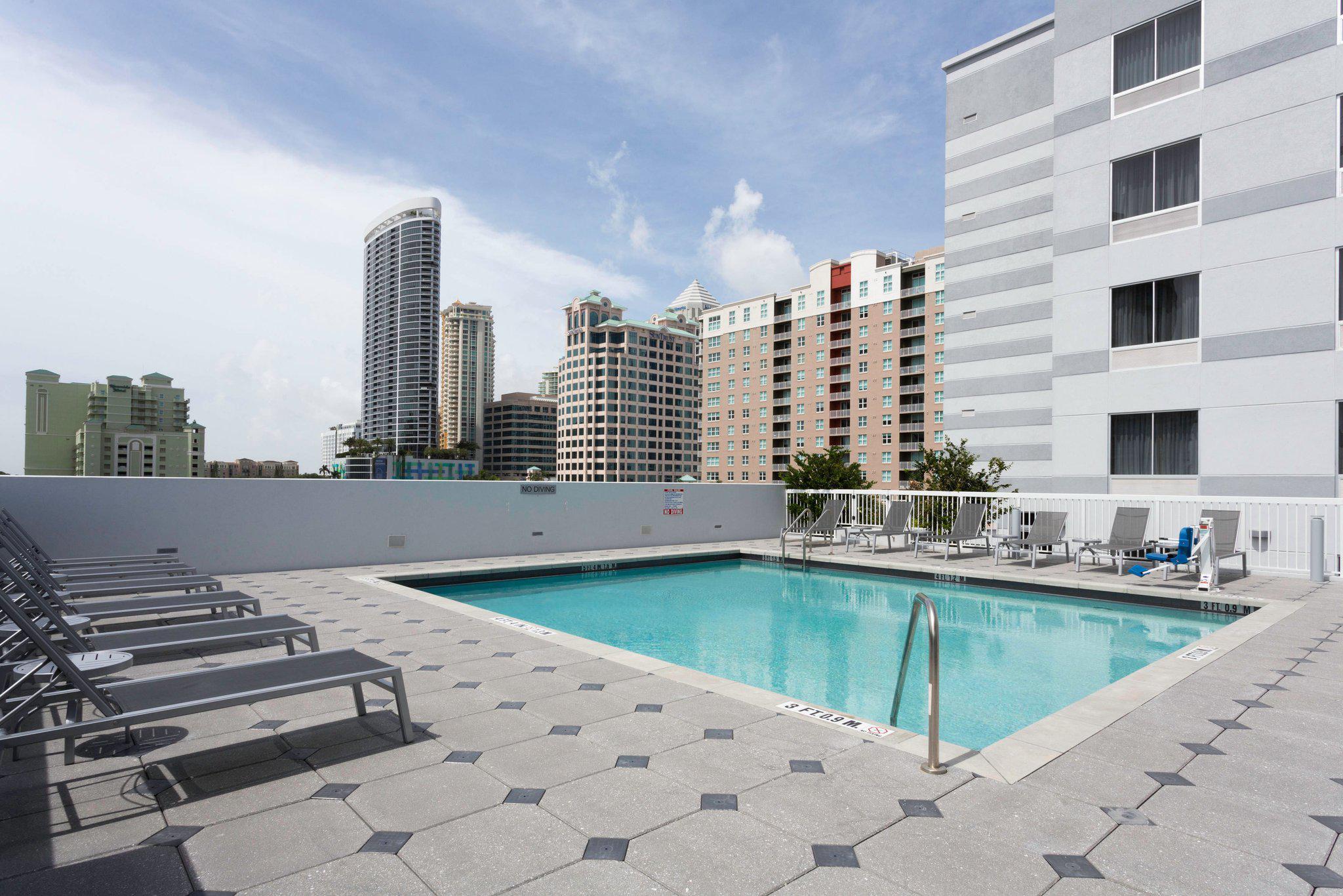 Fairfield Inn & Suites by Marriott Fort Lauderdale Downtown/Las Olas Photo