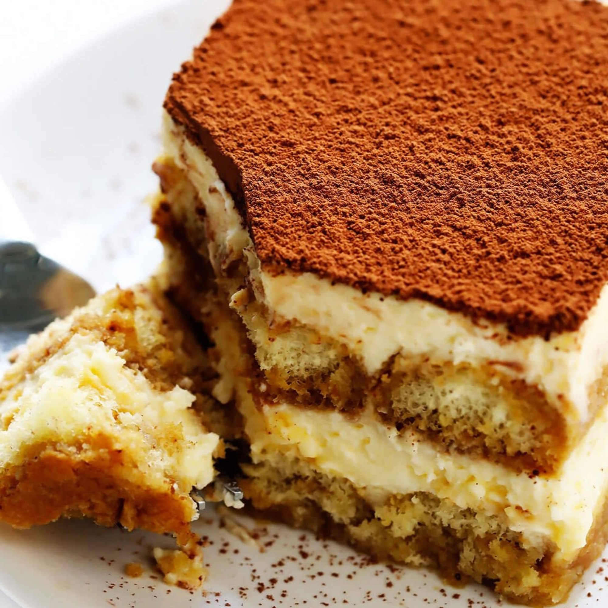 Tiramisu Cake