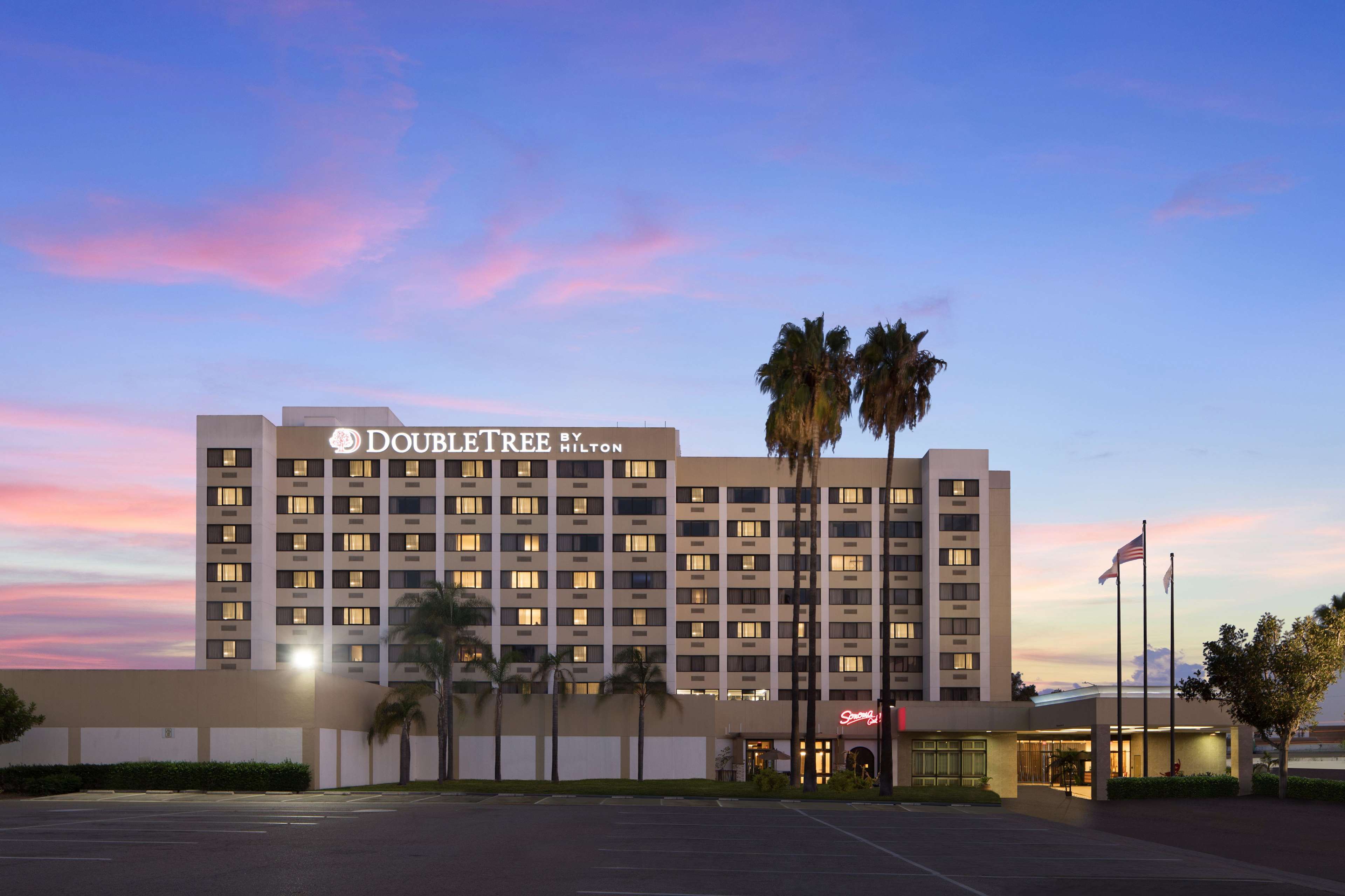 DoubleTree by Hilton Hotel Los Angeles - Norwalk Photo