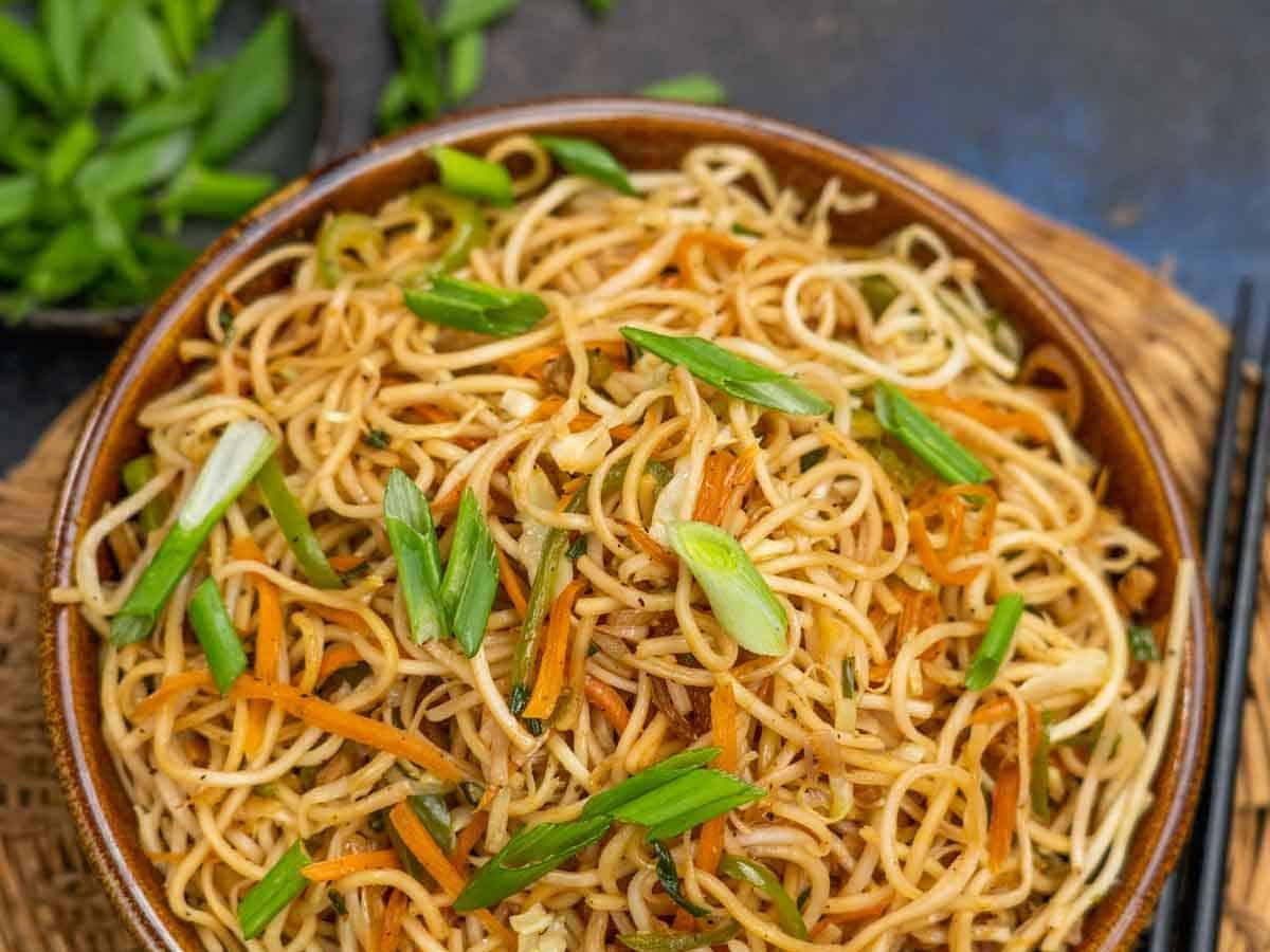 HAKKA NOODLES