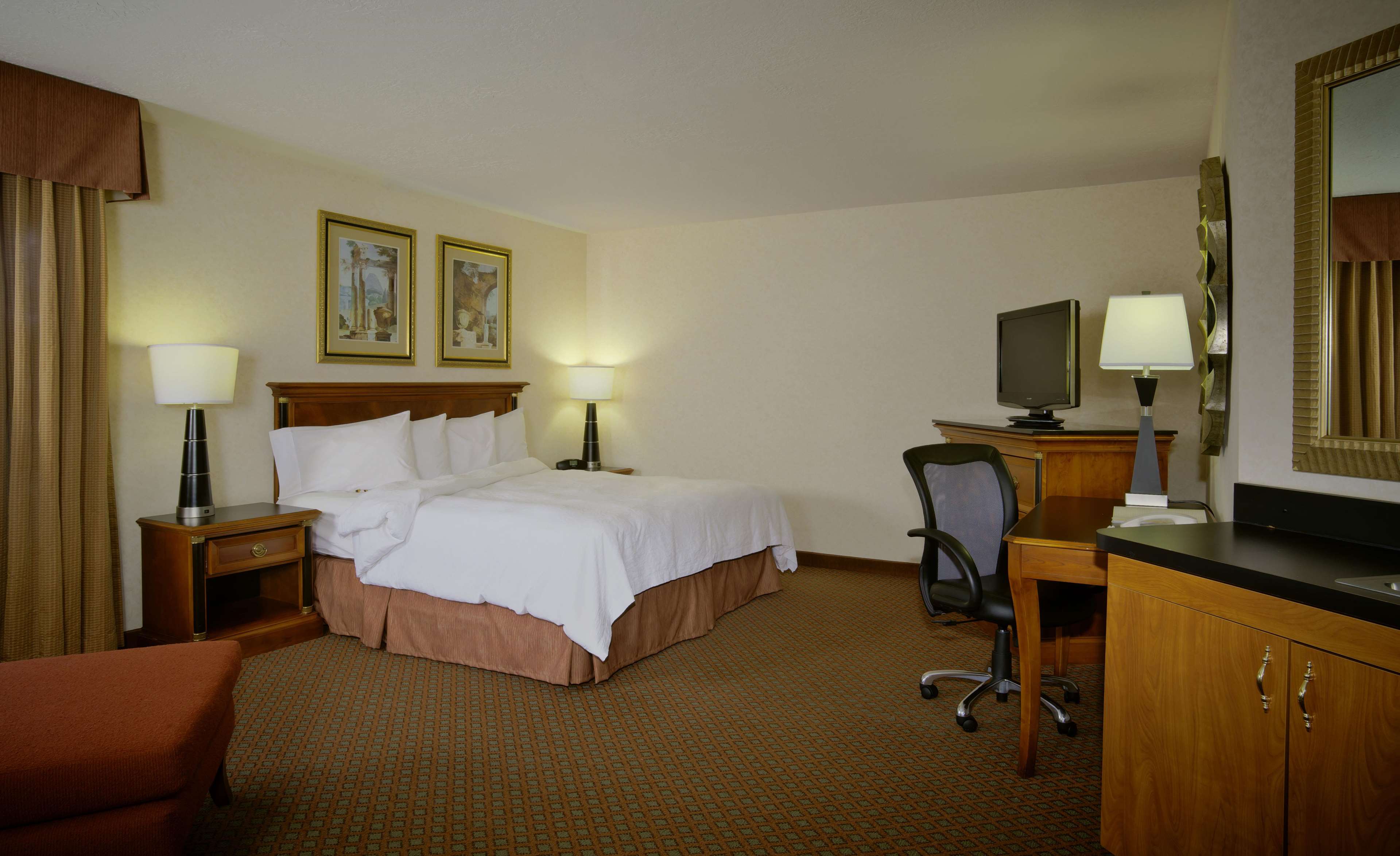 Hampton Inn & Suites Salt Lake City Airport Photo