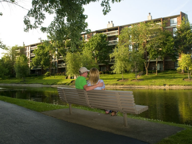 Lake+House Apartments Photo