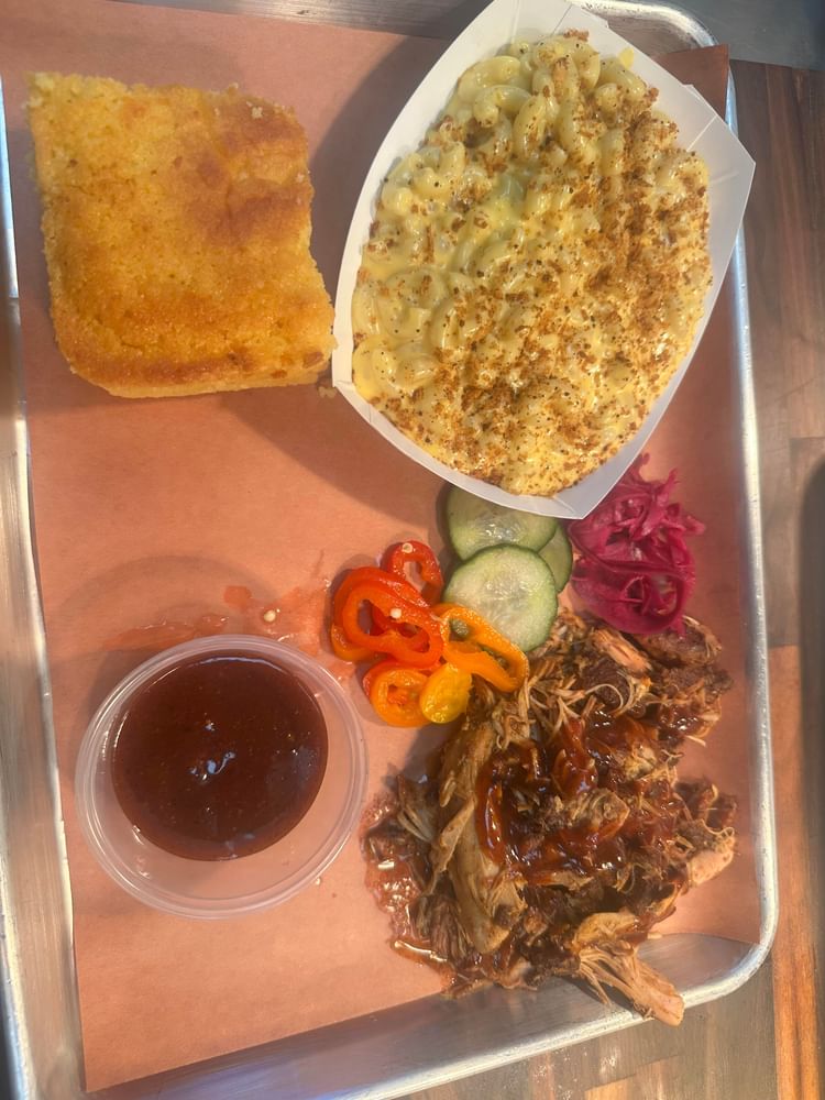 Pulled BBQ Chicken Platter