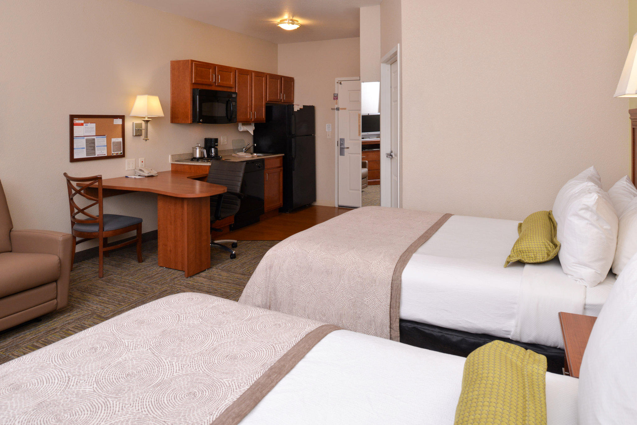 Candlewood Suites Boise - Towne Square Photo