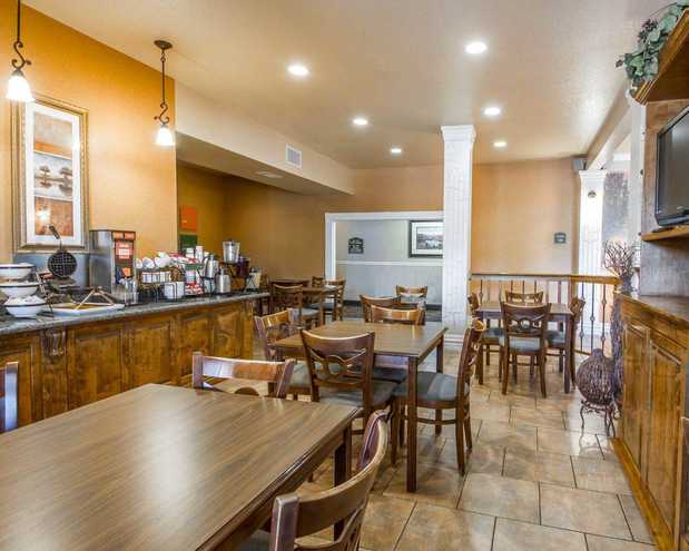Images Comfort Inn & Suites