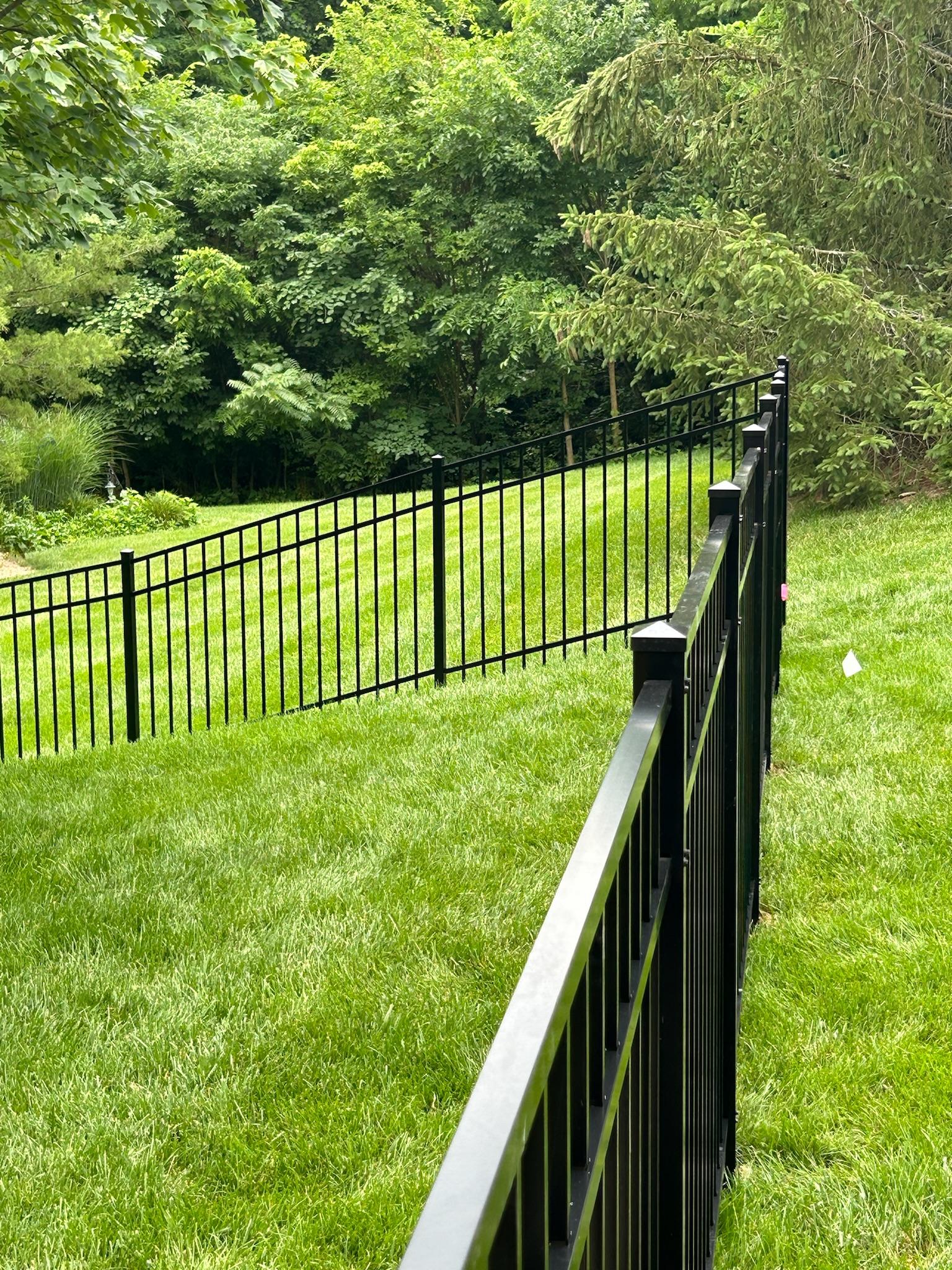 Top Rail Fence Cincinnati Image