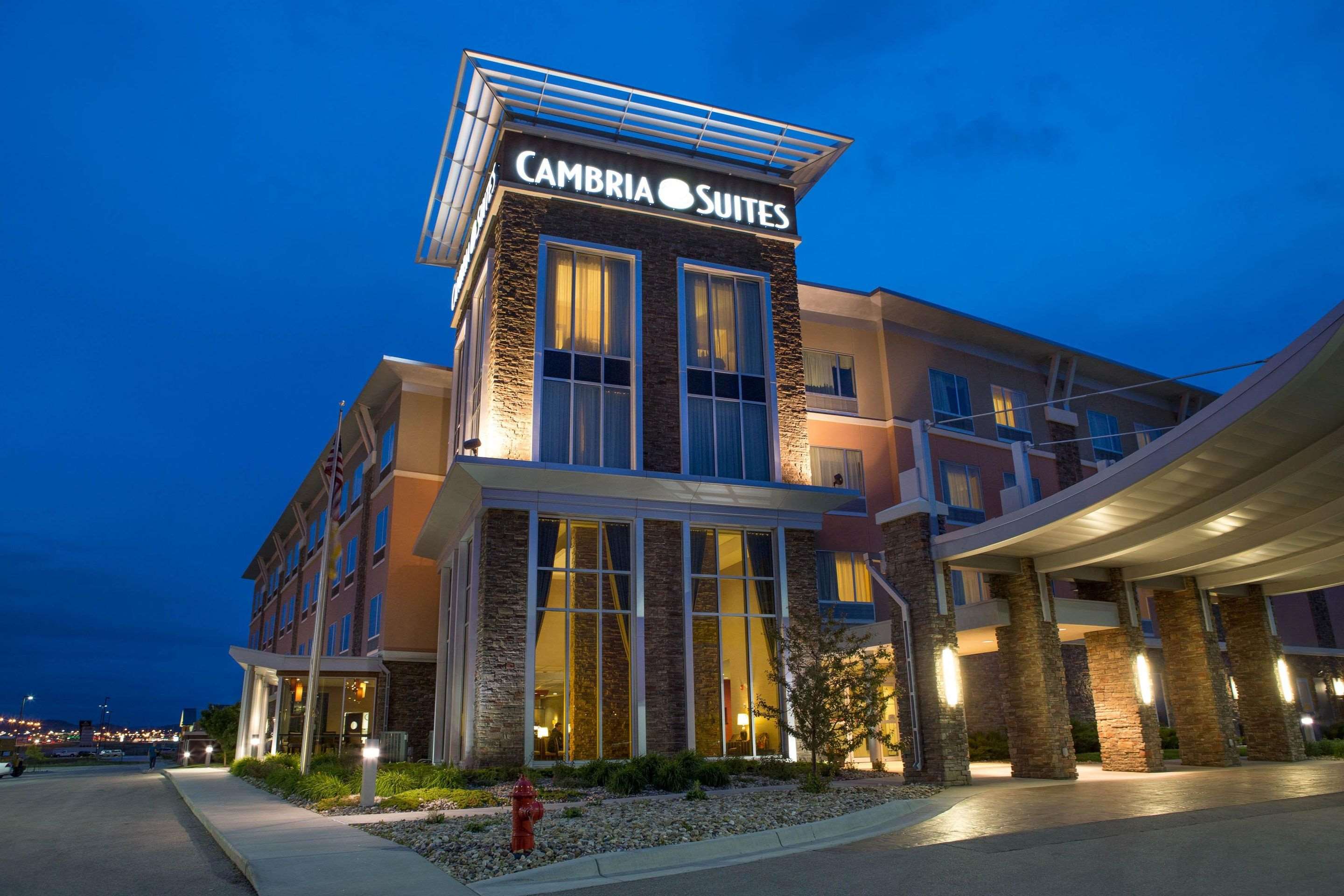 Cambria Hotel Rapid City Near Mount Rushmore Photo