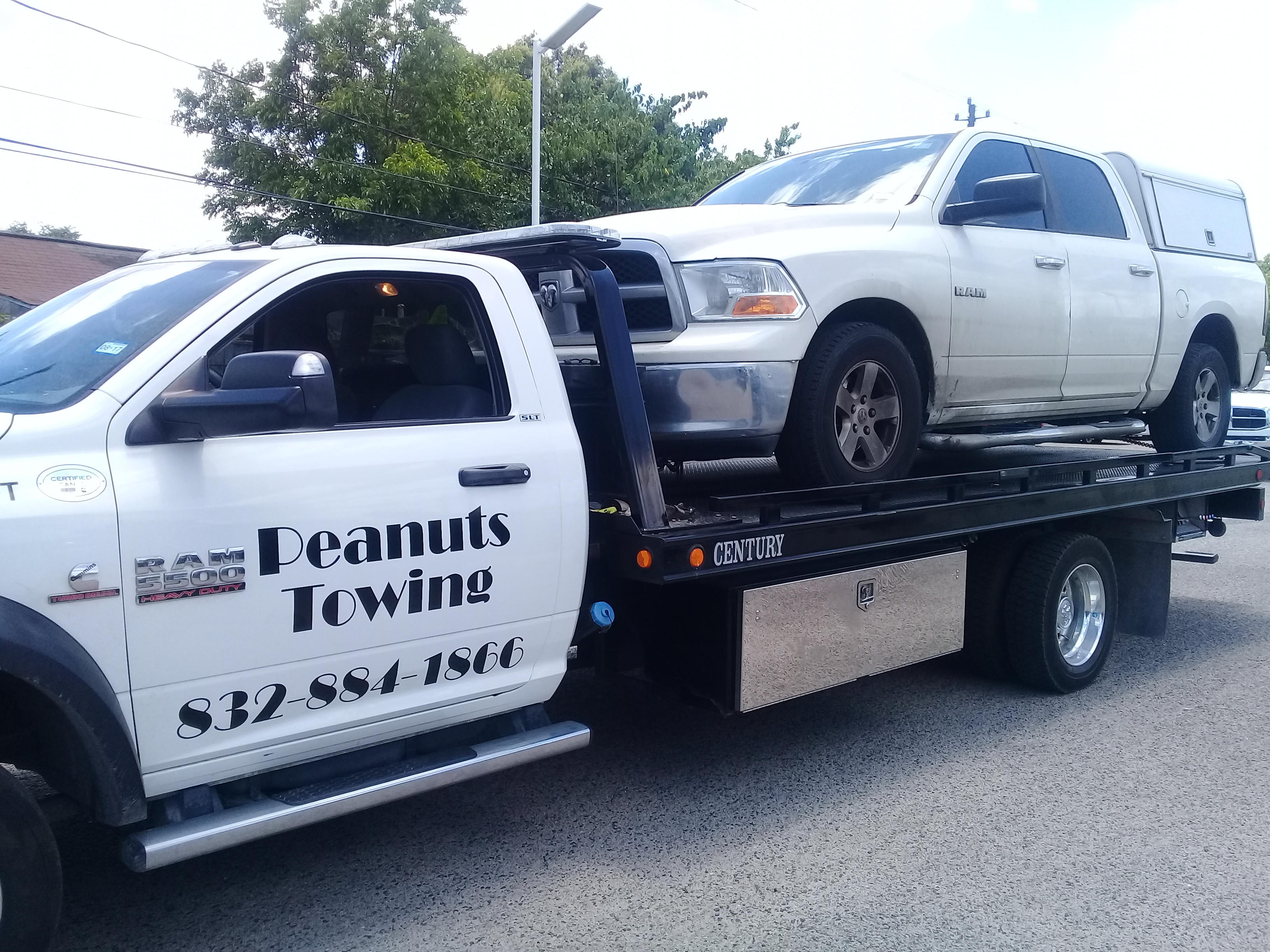 peanuts towing Photo