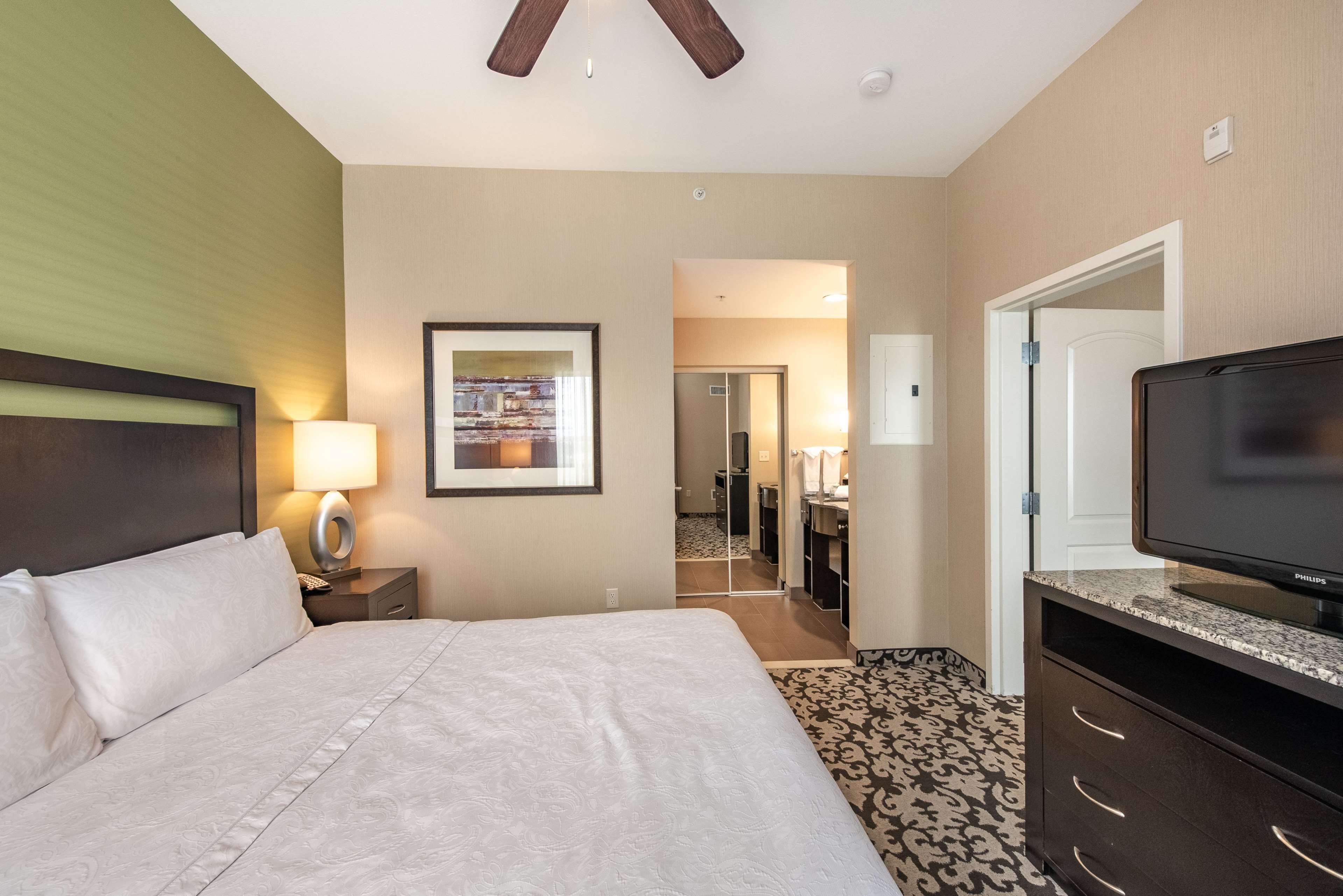 Guest room