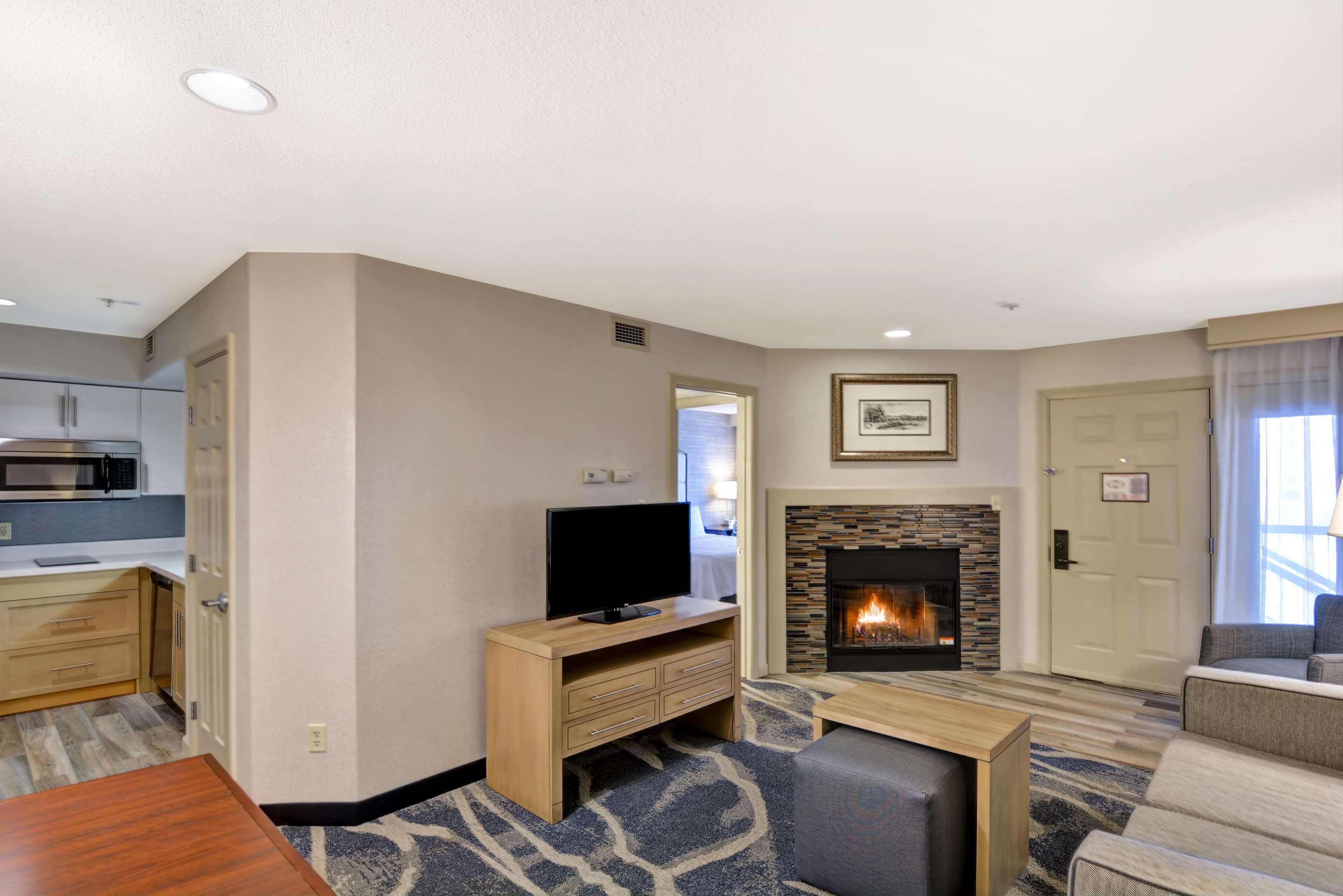 Homewood Suites by Hilton Hartford/Windsor Locks Photo