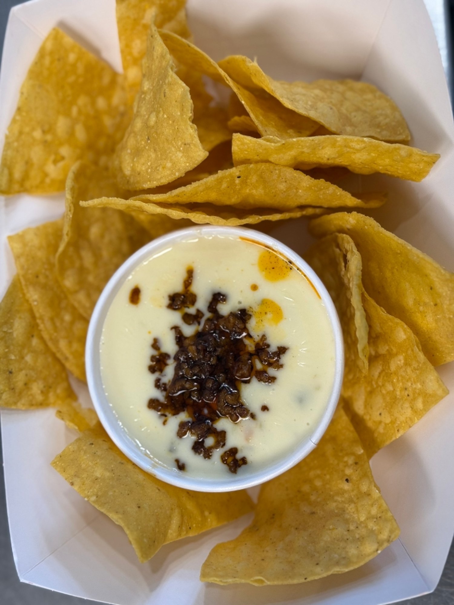 choriqueso dip and chips