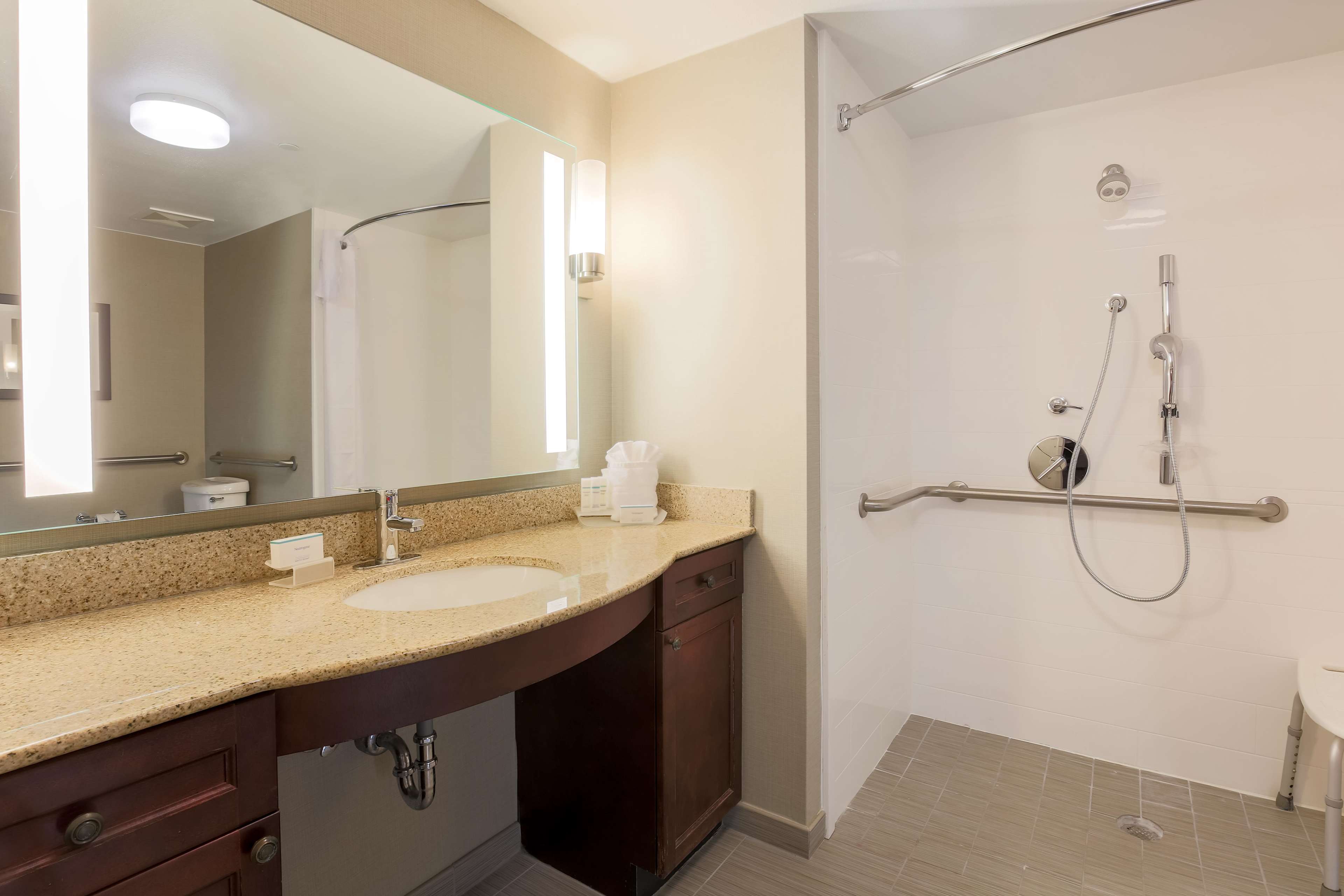 Homewood Suites by Hilton Southwind - Hacks Cross Photo