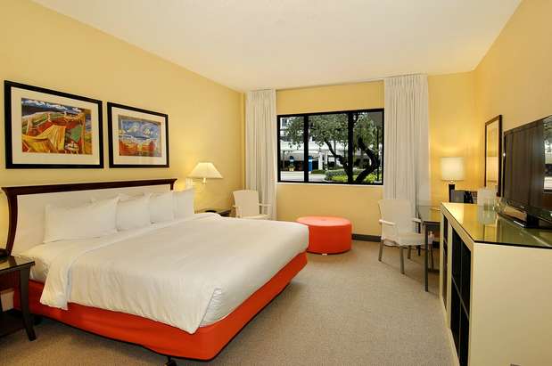 Images Bahia Mar Fort Lauderdale Beach - a DoubleTree by Hilton Hotel