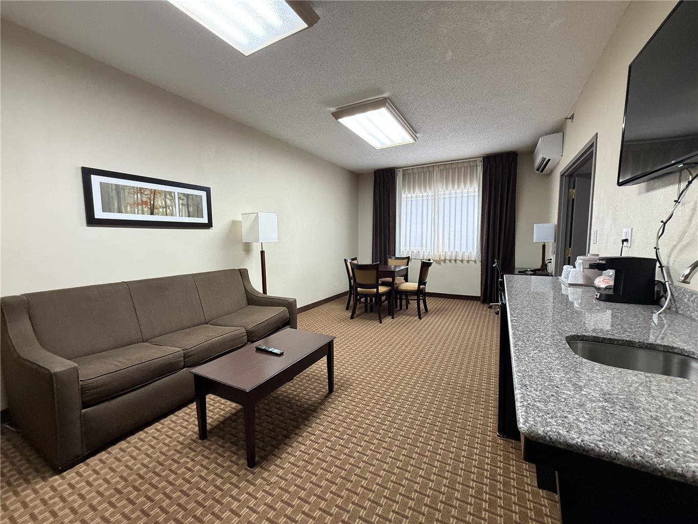 SureStay by Best Western Marion Image