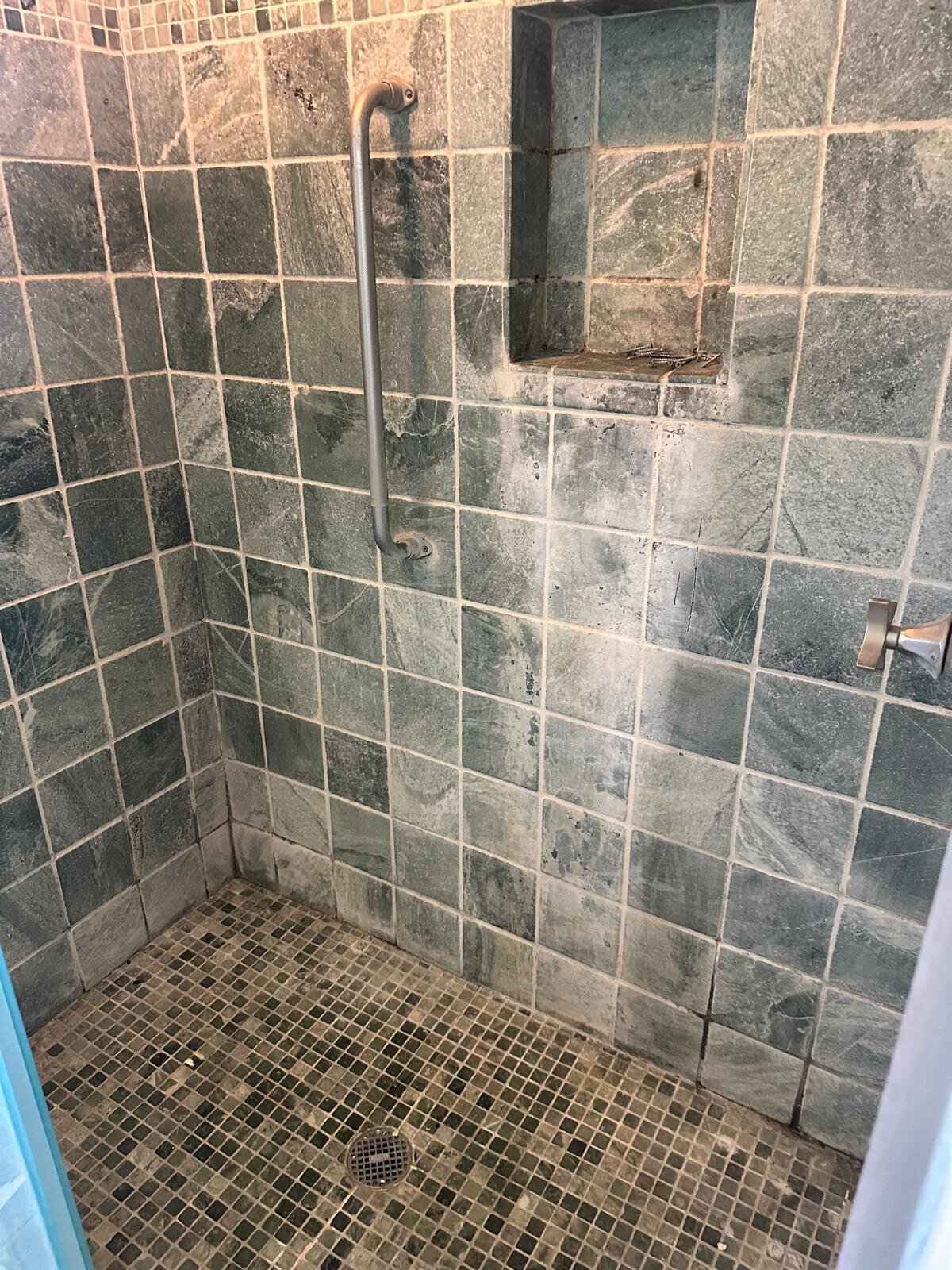 In home organizing and Cleaning Image