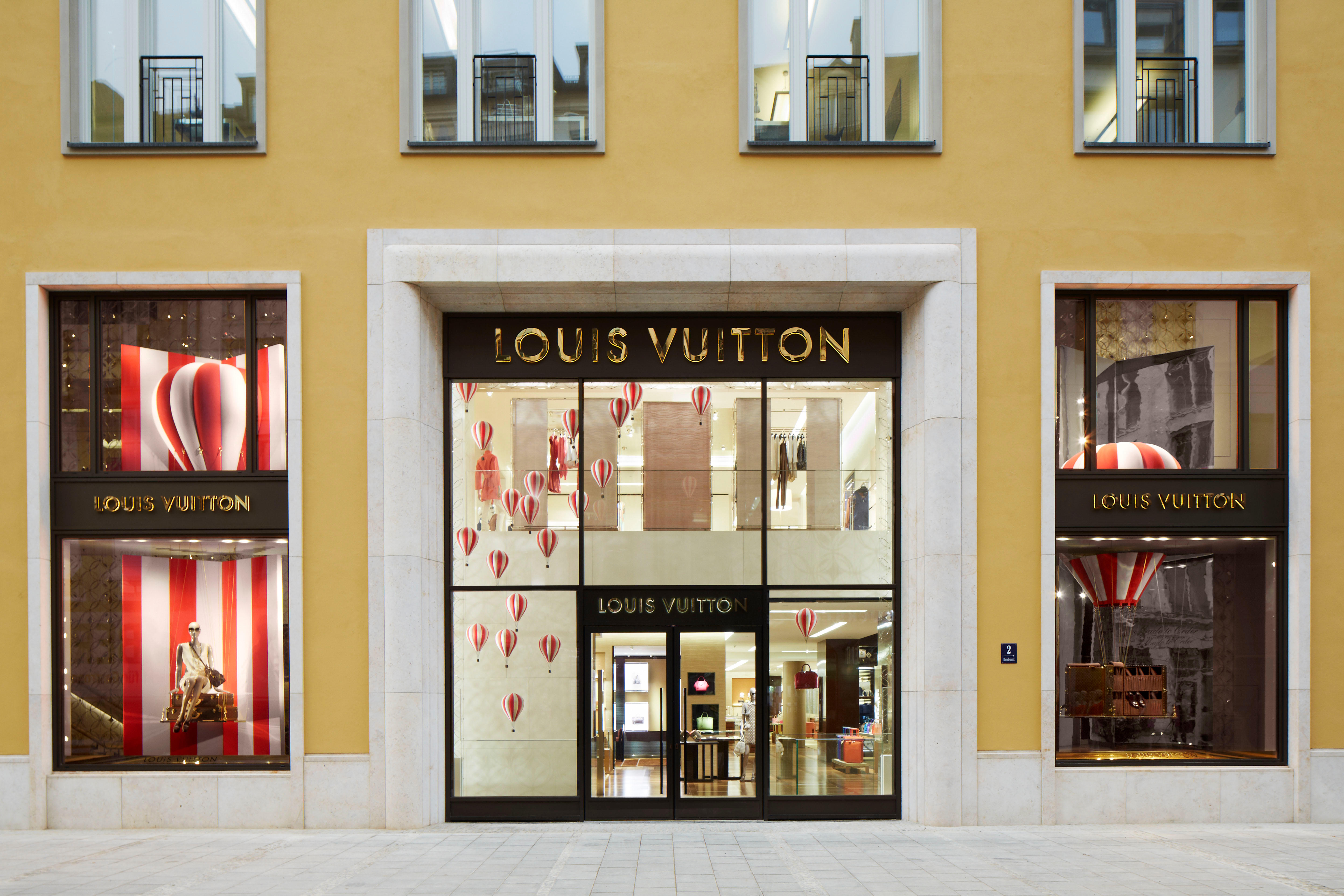 Louis Vuitton Munchen Residenzpost Maison by Peter Marino Munich