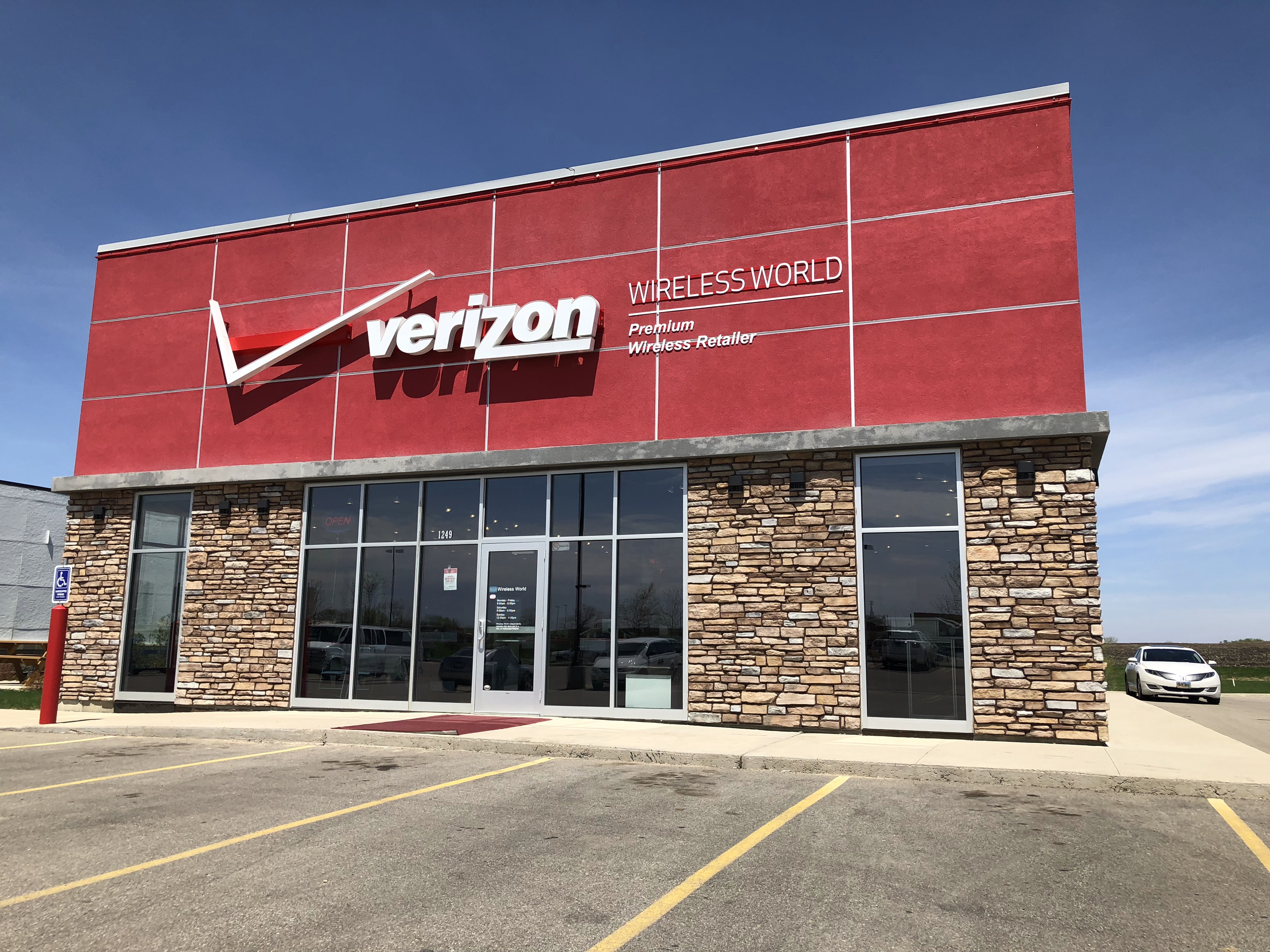 Wireless World, Verizon Authorized Retailer Photo