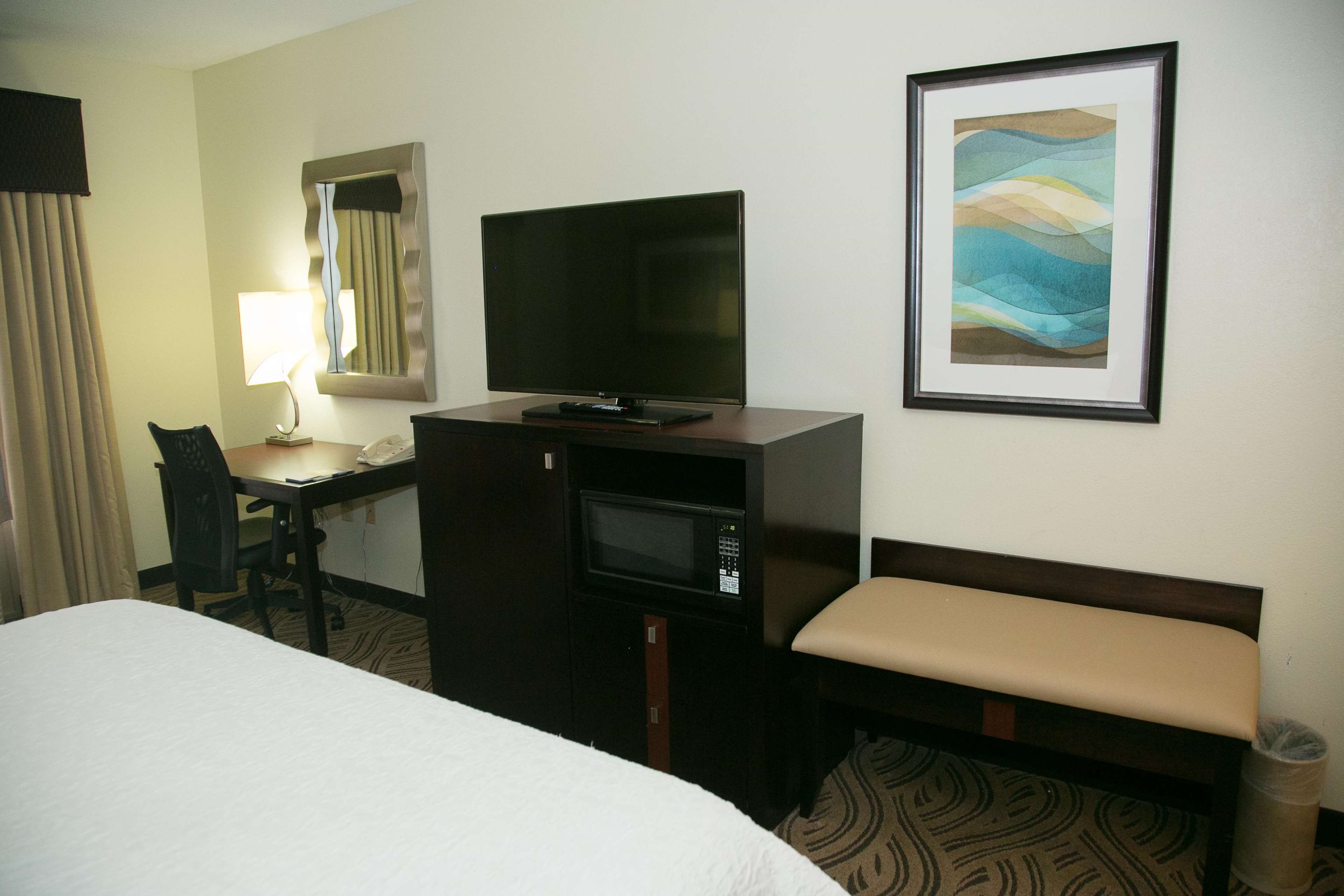 Hampton Inn & Suites Alpharetta Photo