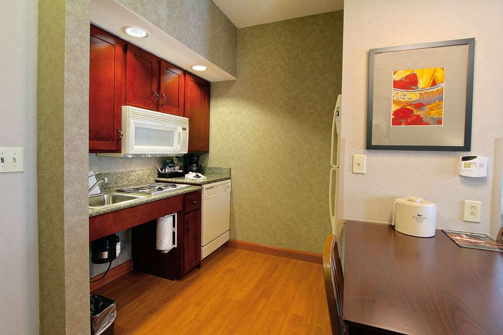 Homewood Suites by Hilton Bloomington Image