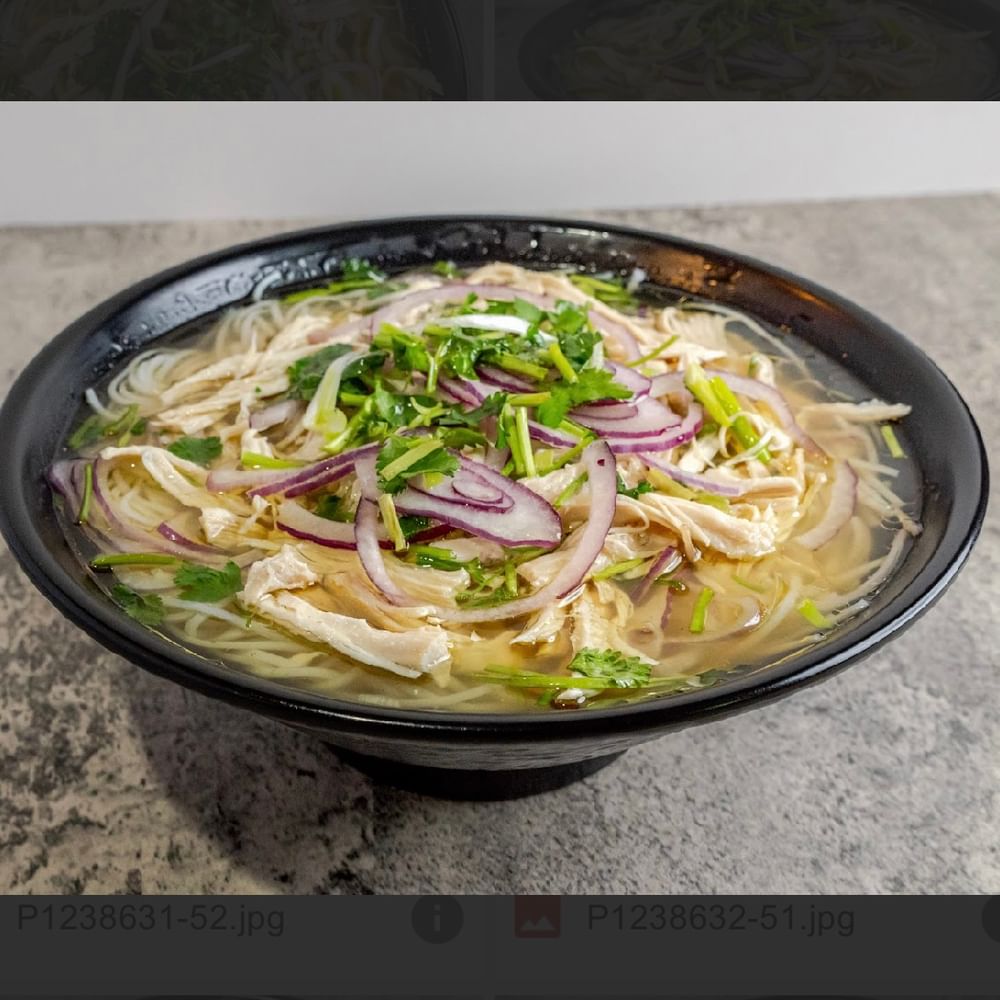P6. Chicken Pho (Gà)