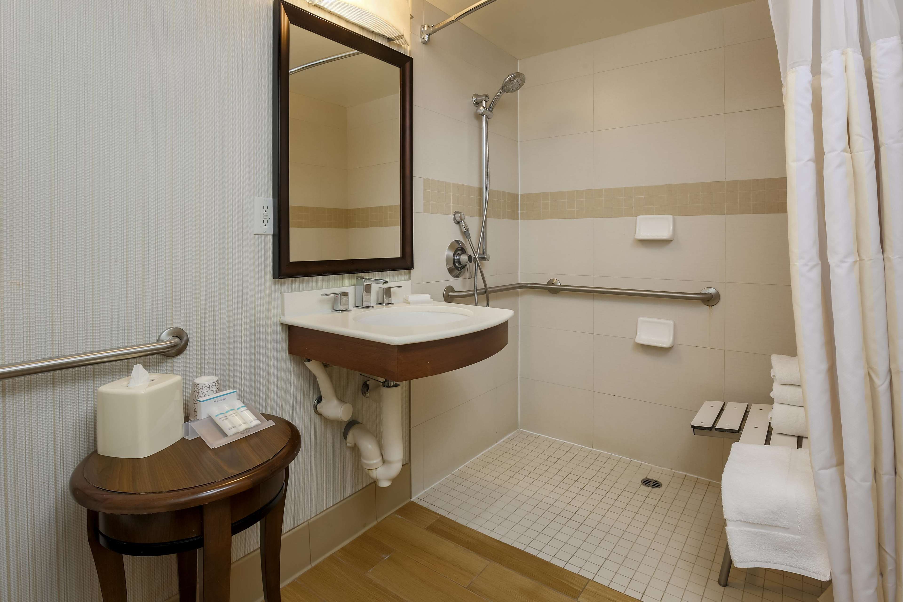 Hilton Garden Inn Los Angeles/Hollywood Photo