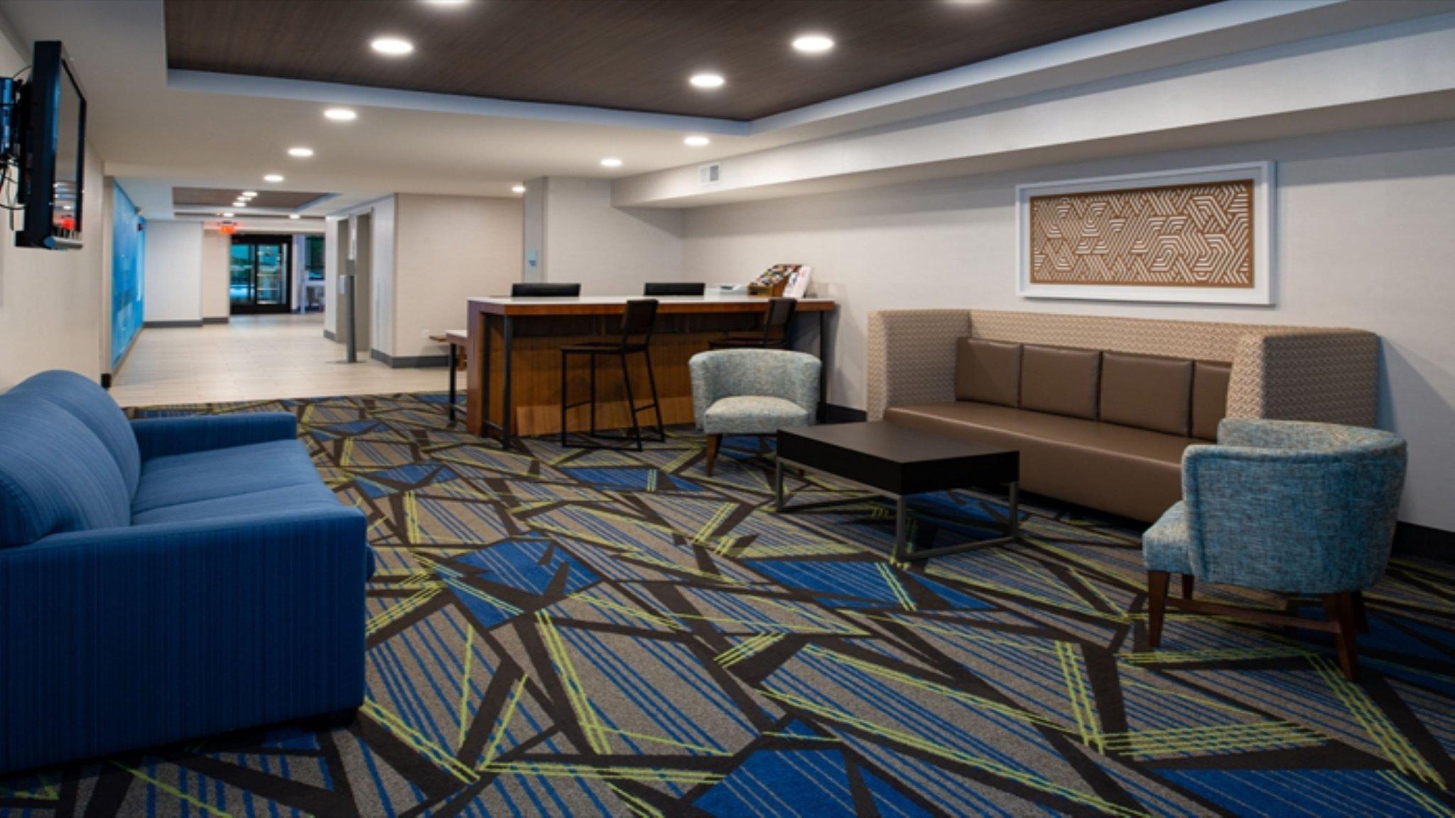 Holiday Inn Express Cincinnati West Photo