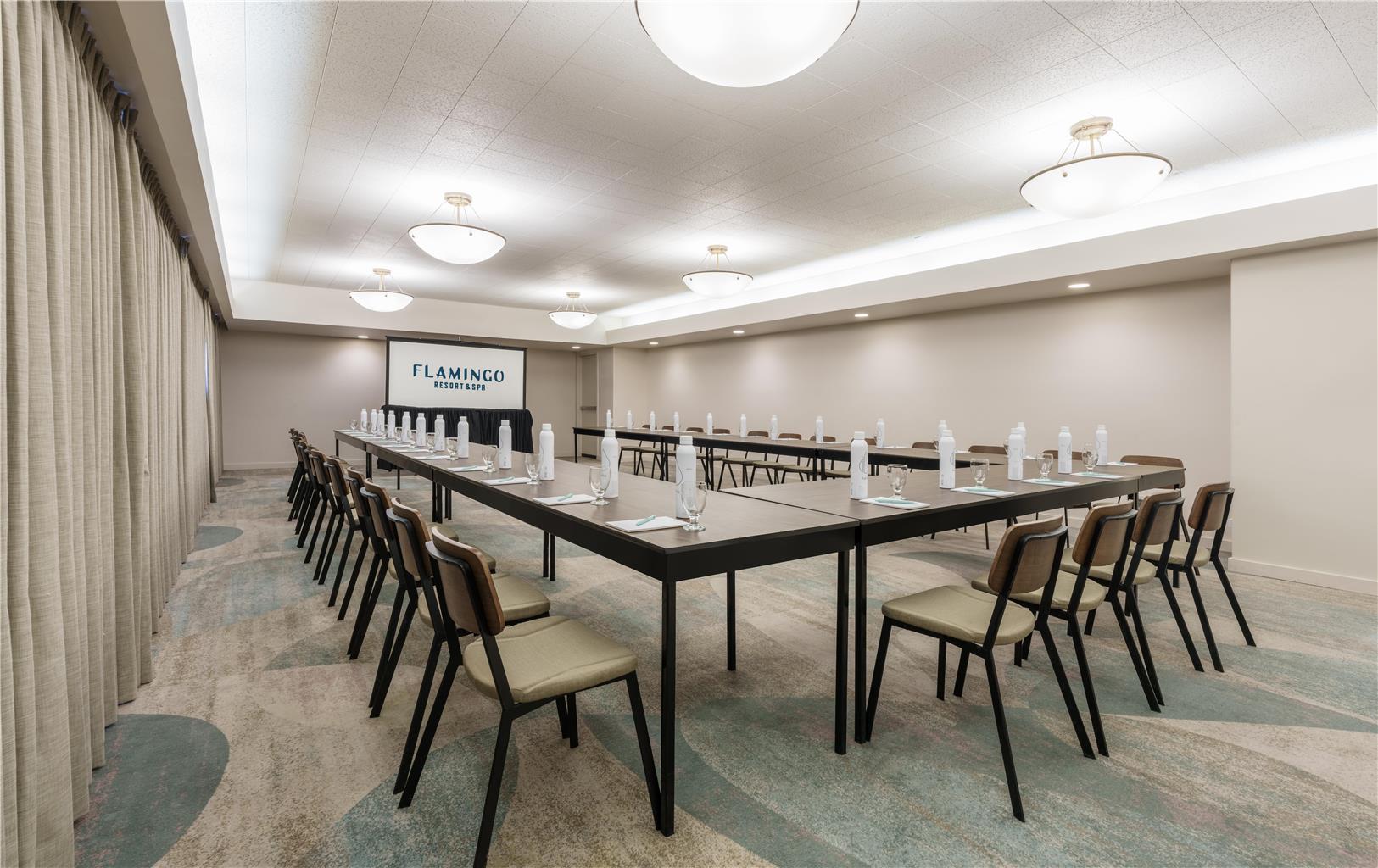 Flamingo Resort and Spa Santa Rosa Sonoma, Tapestry by Hilton Image