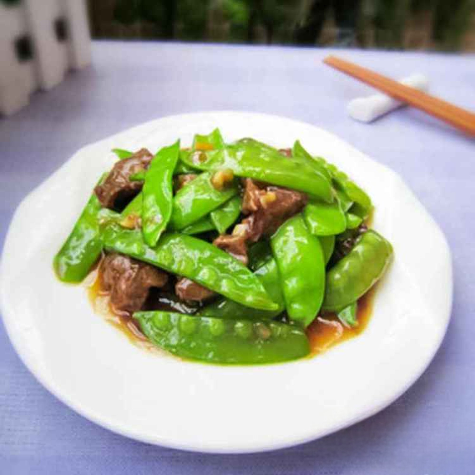 BF2. 雪豆冬菇牛/Beef with Snow Pea and Black Mushroo