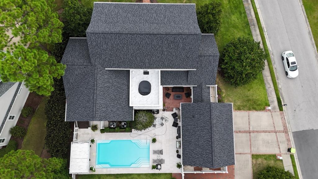 Willis Roofing Image