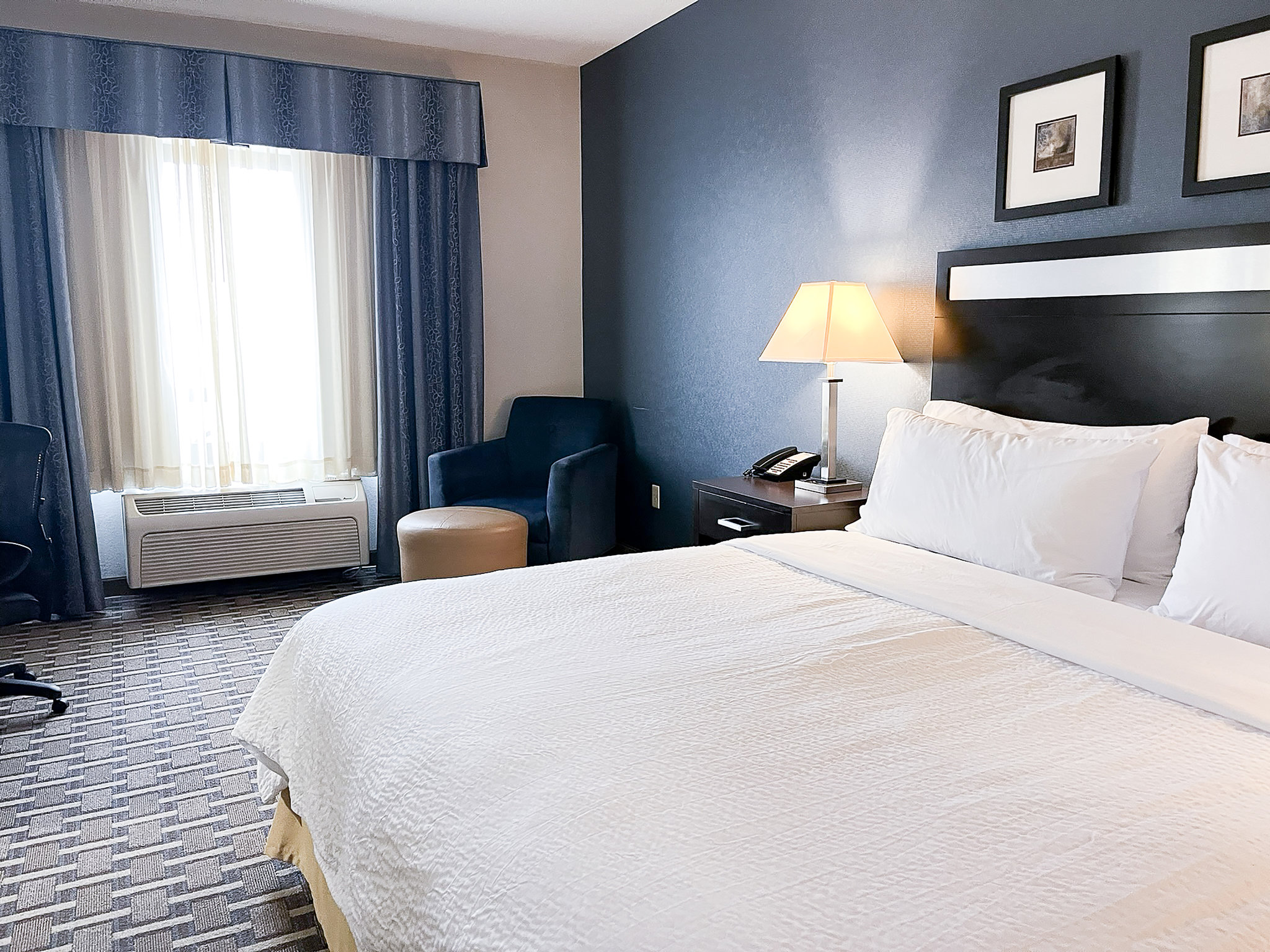 Holiday Inn Express & Suites Morton Peoria Area by IHG Image