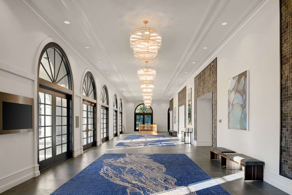 Hayes Mansion San Jose, Curio Collection by Hilton Image