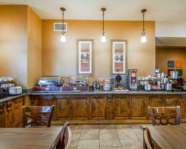 Images Comfort Inn & Suites