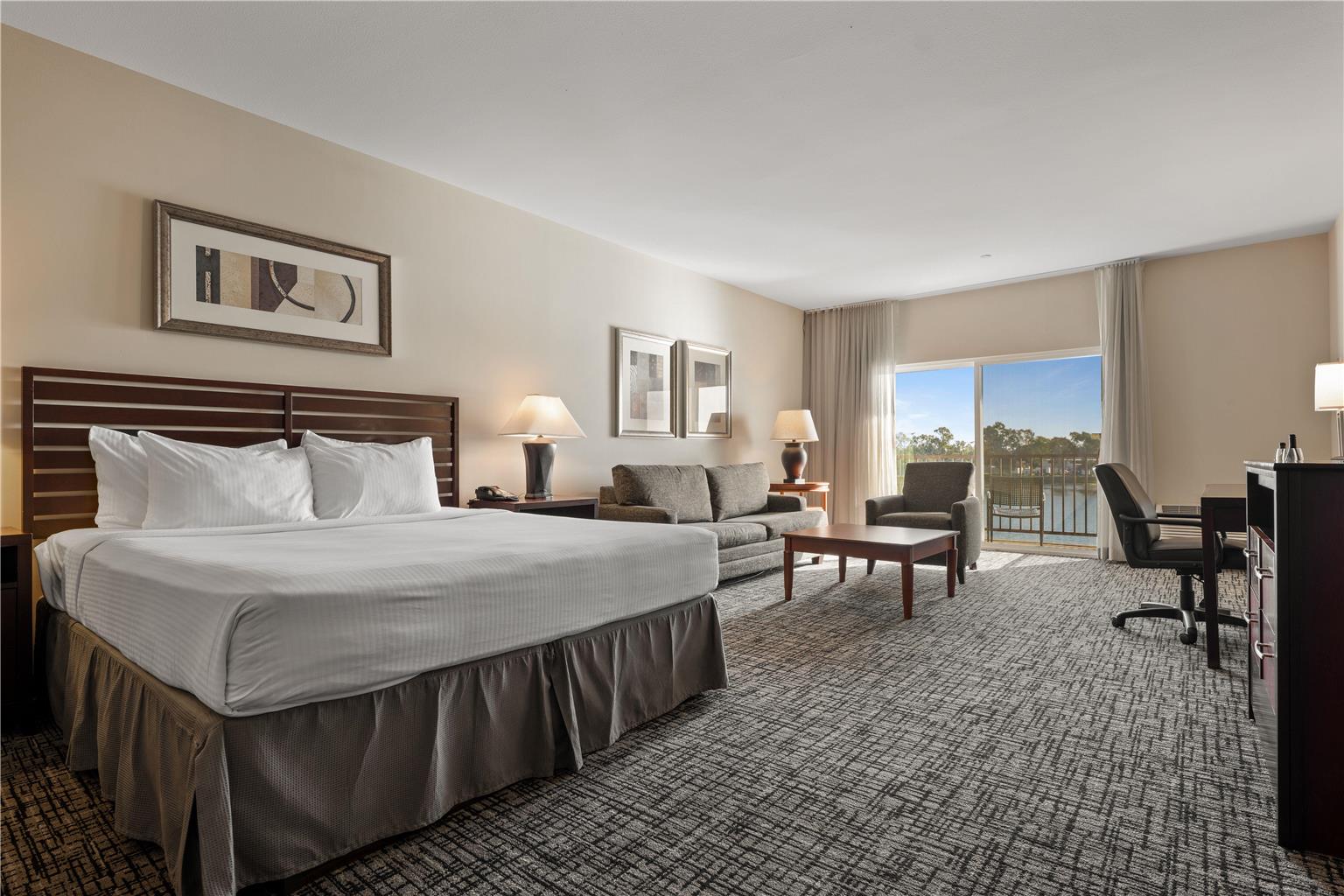 Best Western Plus Bayside Hotel Image