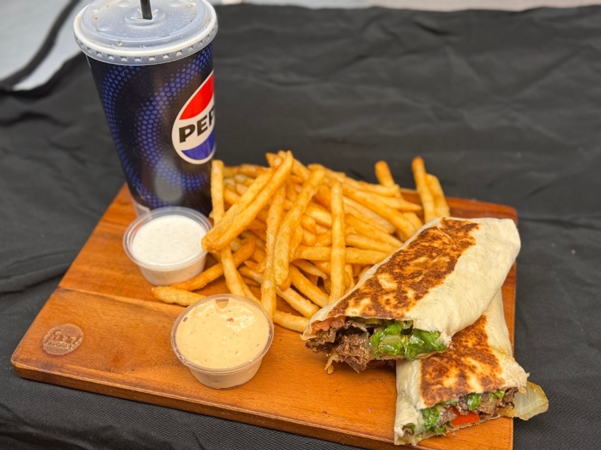 Steak wrap w/ fries & Drink