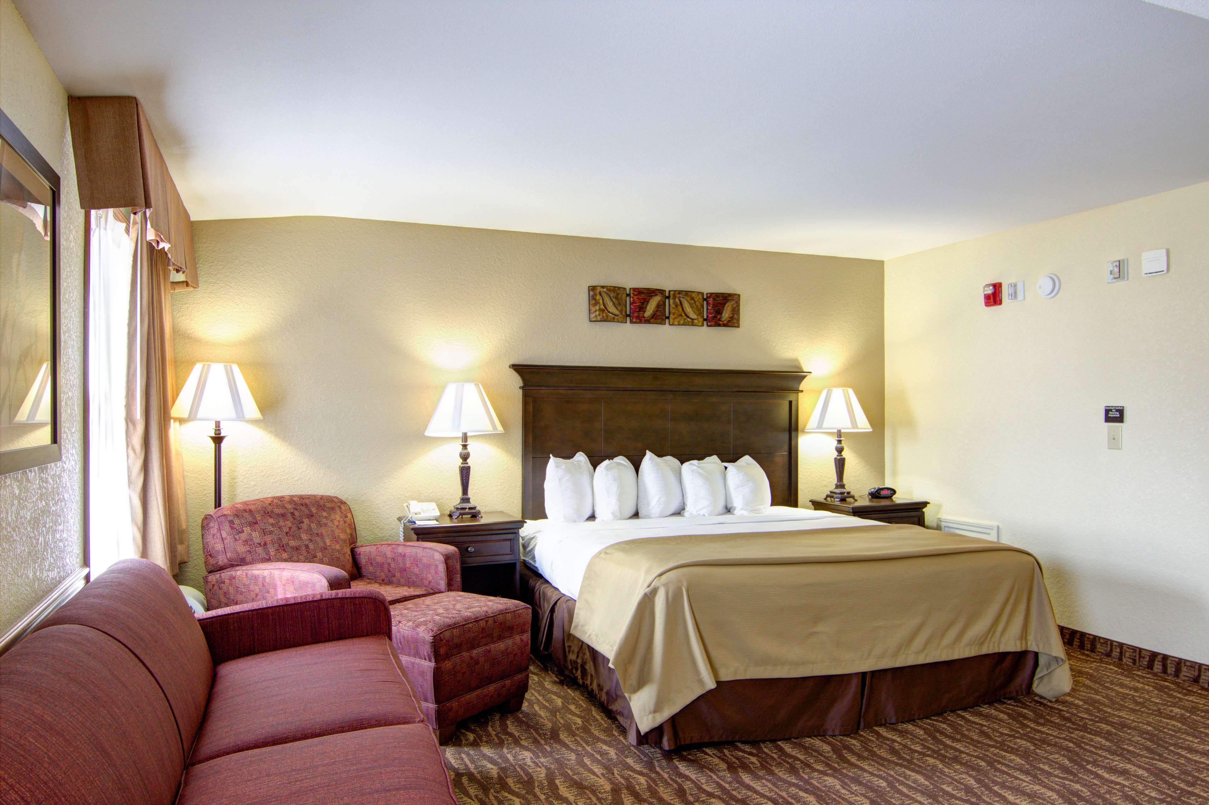 Best Western Center Pointe Inn Photo