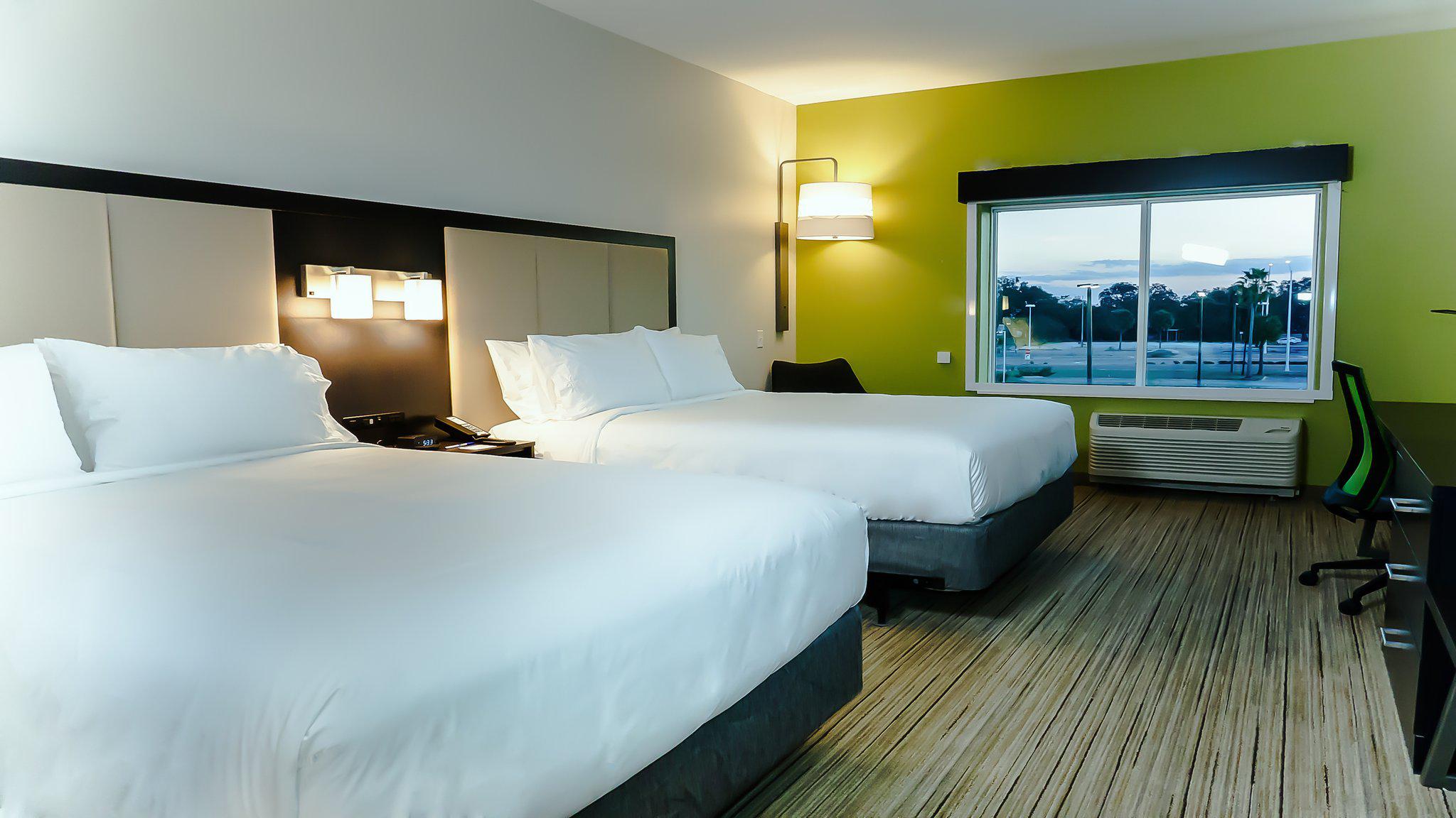 Holiday Inn Express & Suites Tampa East - Ybor City Photo