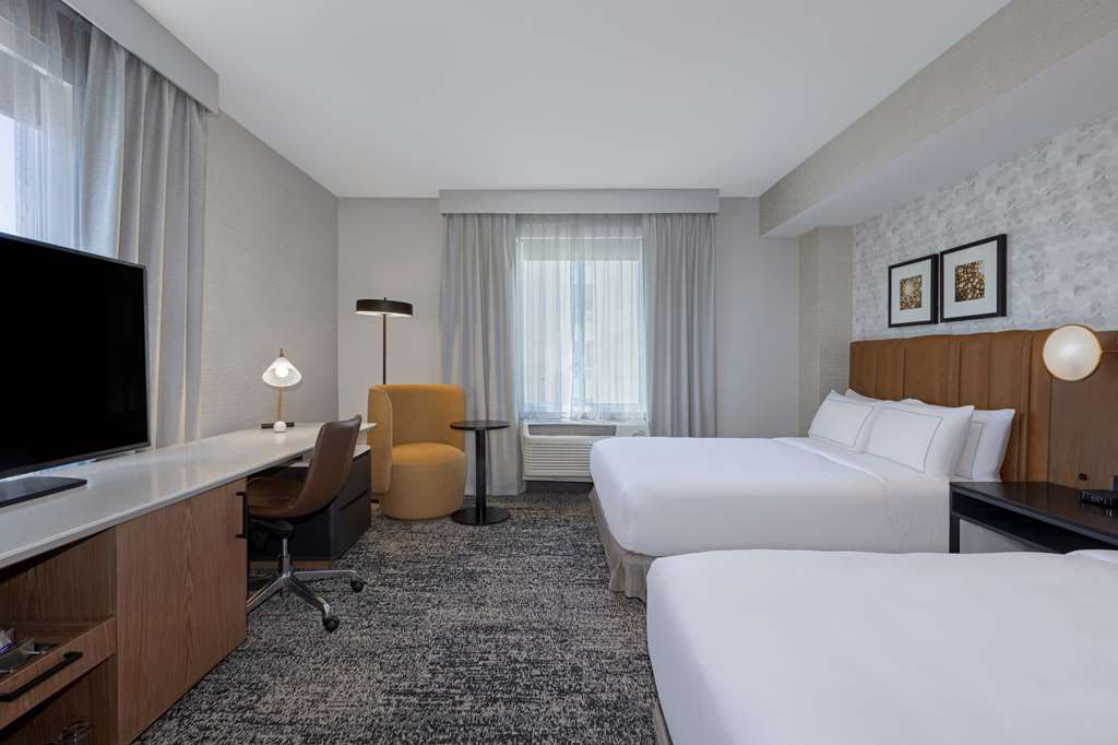 DoubleTree by Hilton Las Vegas East Flamingo Image