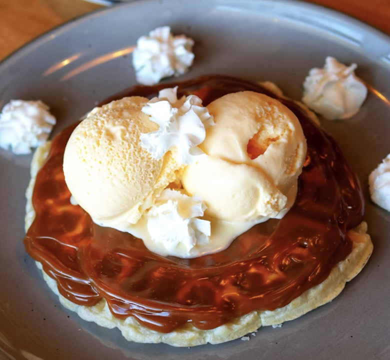 Waffle de pandebono postre