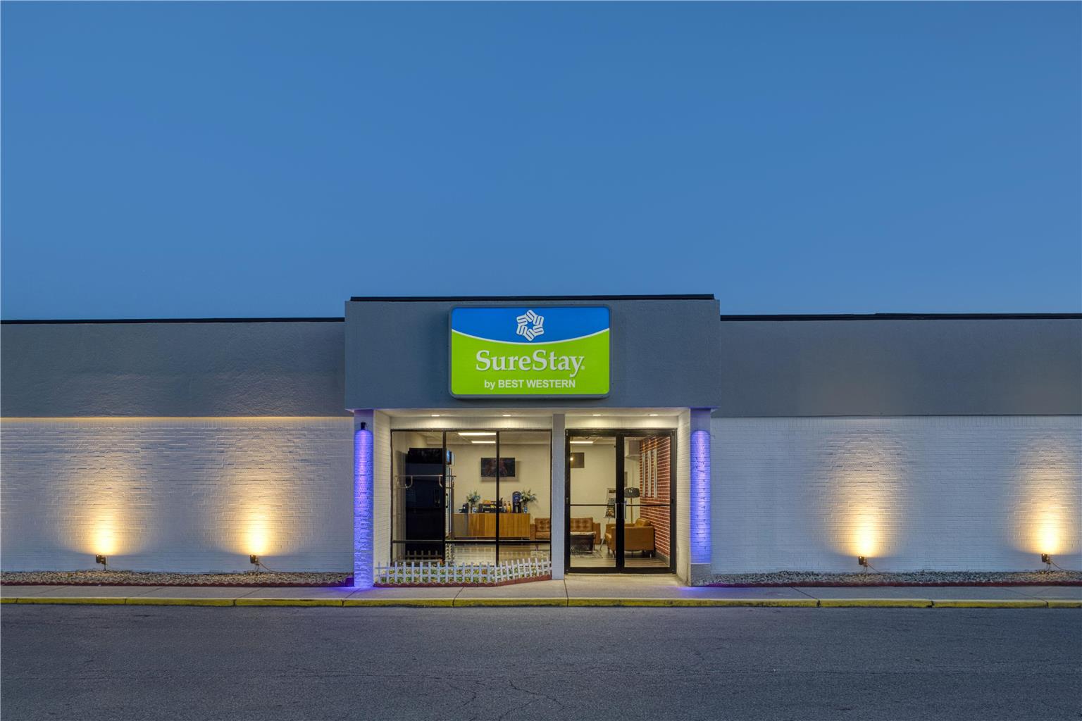 SureStay by Best Western Greenville Image