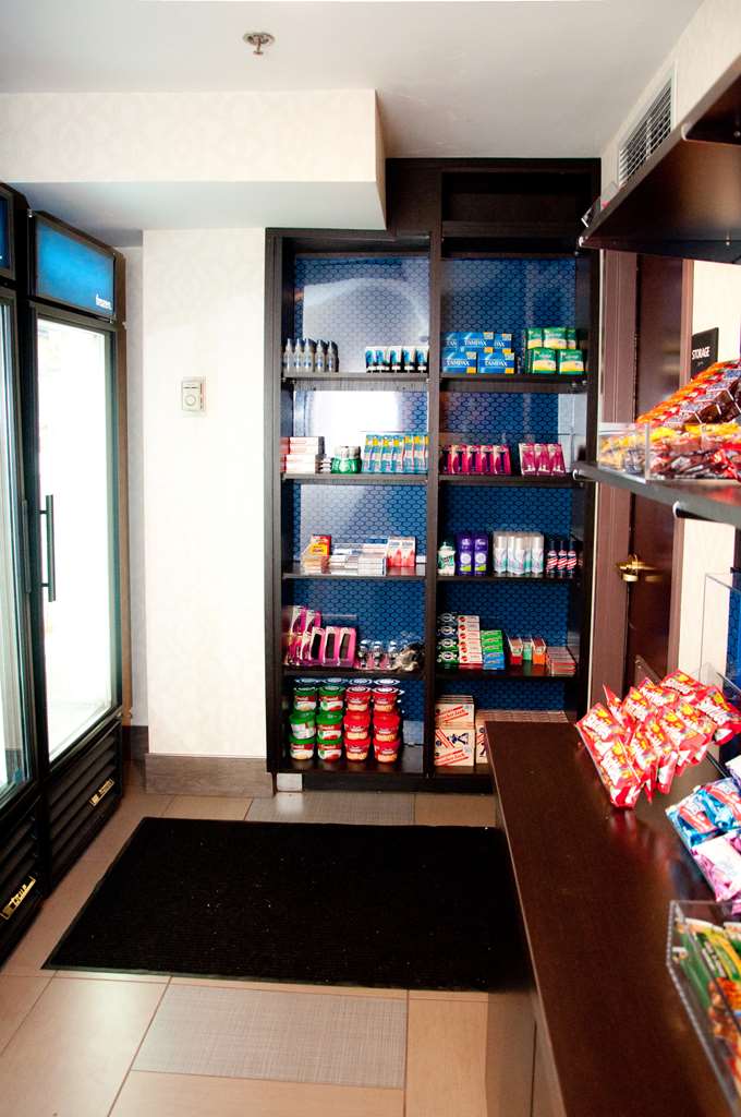 Hampton Inn East Windsor Image