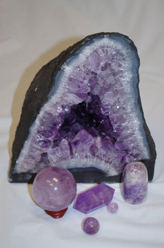 Stones, Crystals & Gemstones