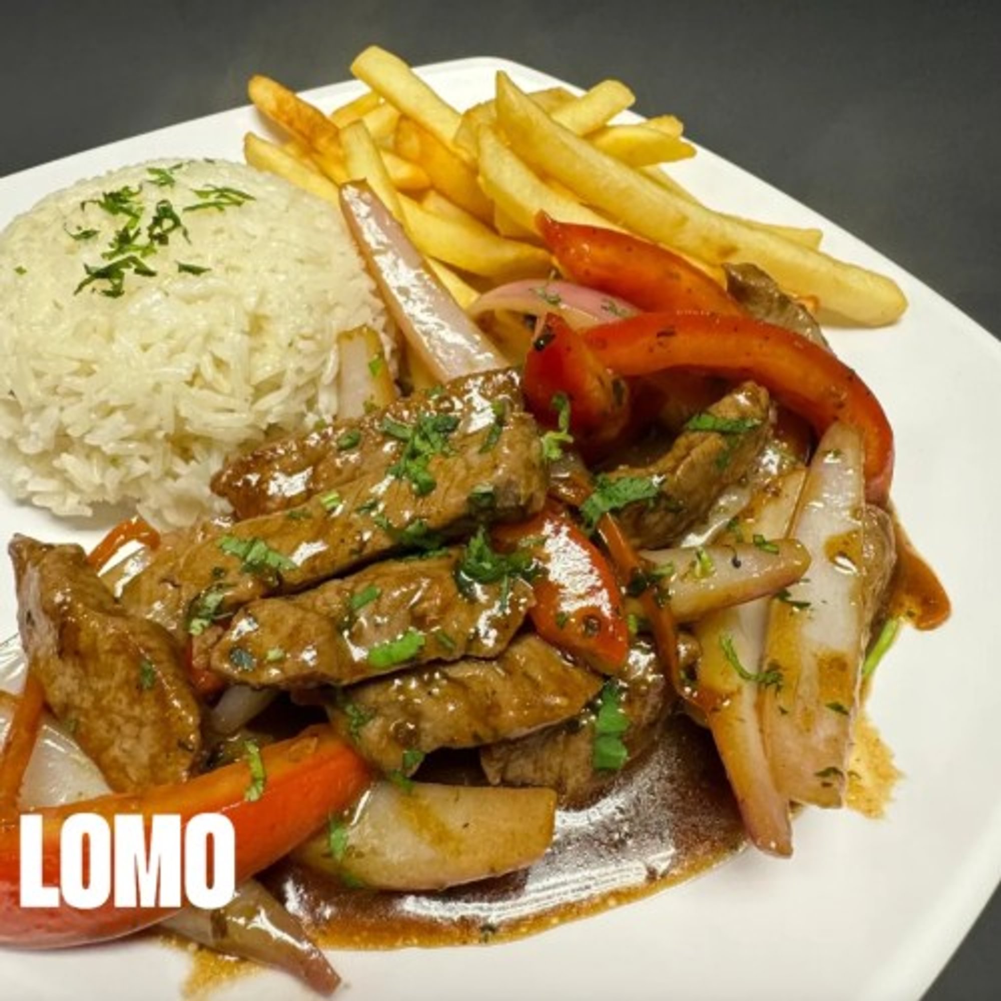 Sauteed Beef tenderloin / Lomo Saltado