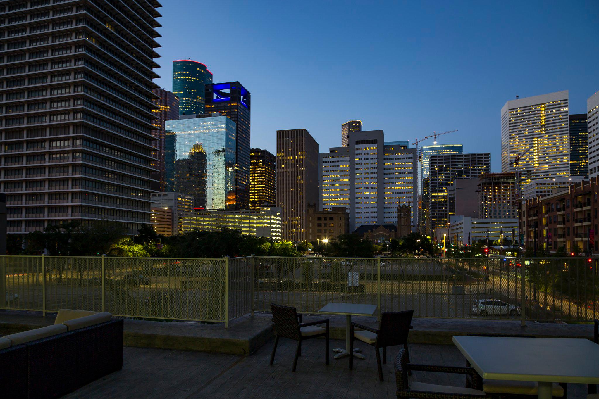 Holiday Inn Houston Downtown Photo