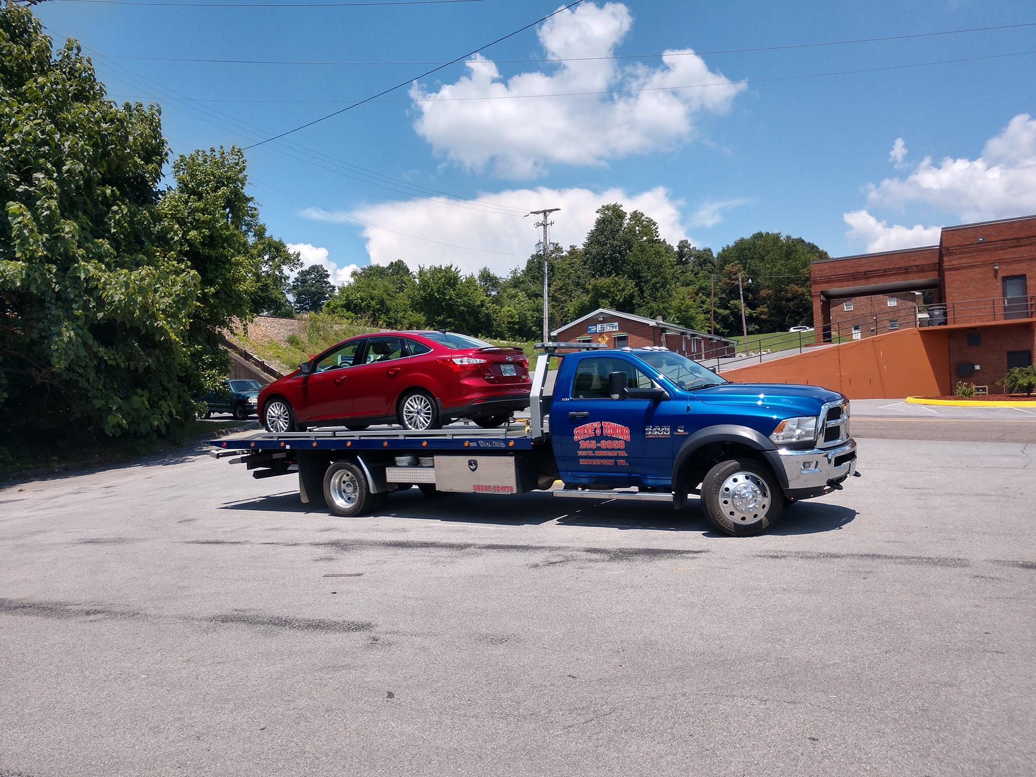 Steve's Towing Photo