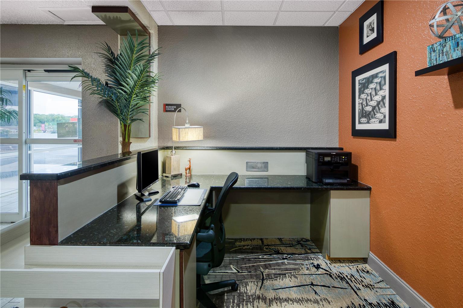 Best Western Waldo Inn & Suites Image