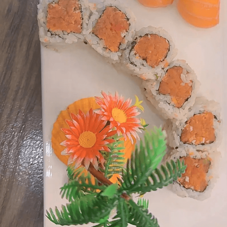 Spicy Salmon Roll