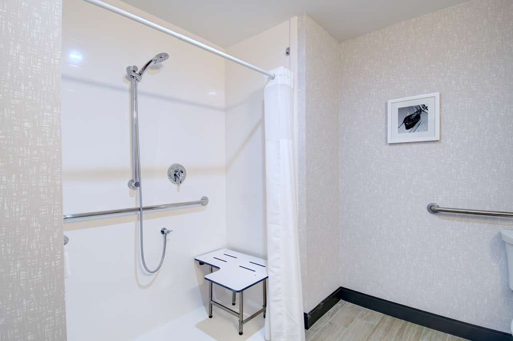 Hampton Inn & Suites Portland West Image