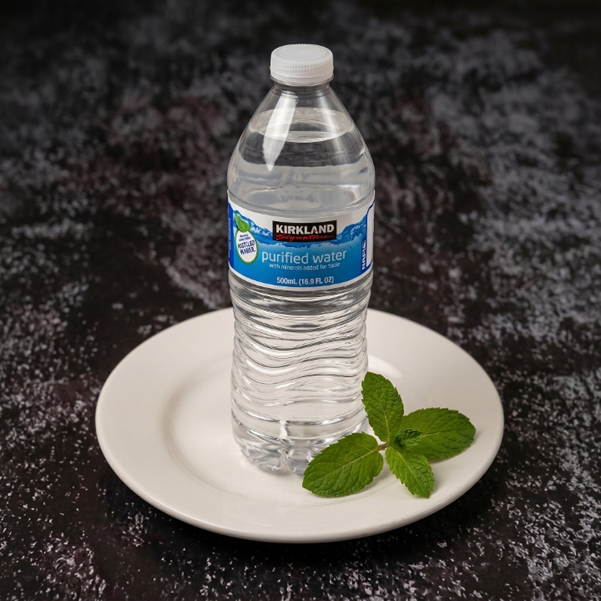 Water - Chai Nuoc