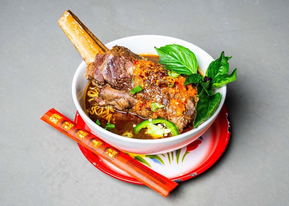 24 Beef Noodle Soup