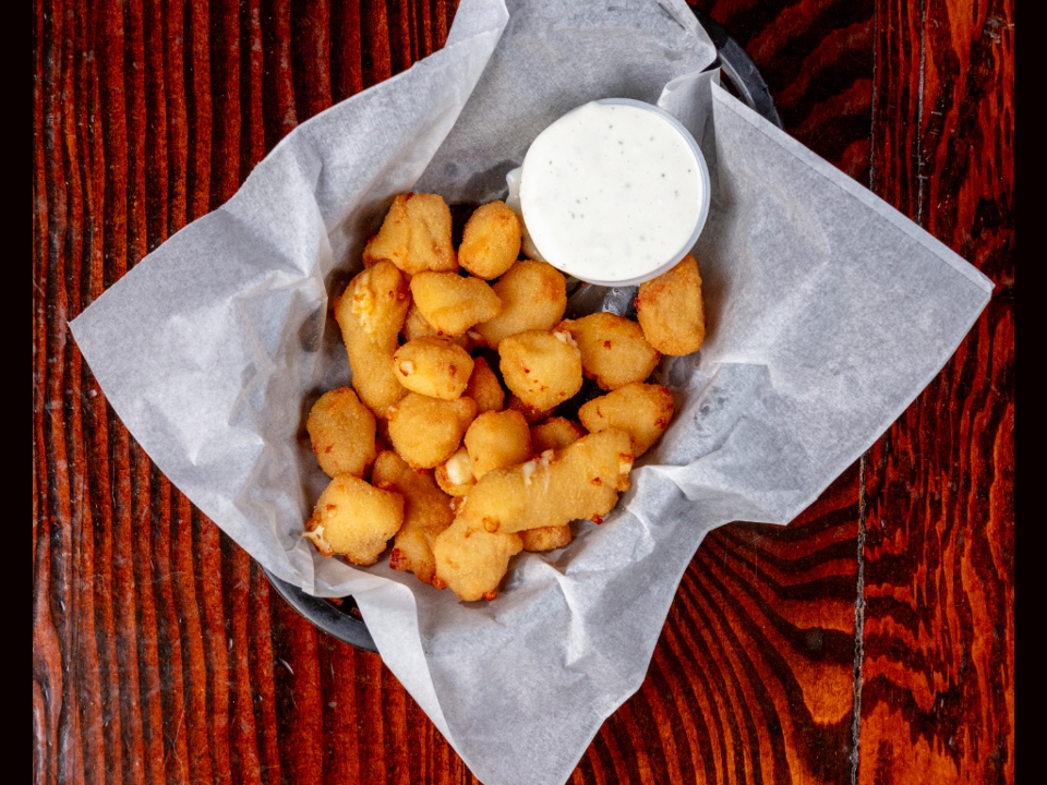 Beer Battered Cheese Curds (O)